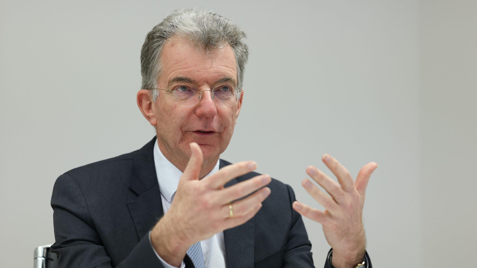 Christoph Heusgen, Leiter der Münchner Sicherheitskonferenz, bei einem Interview. (Archivbild)
