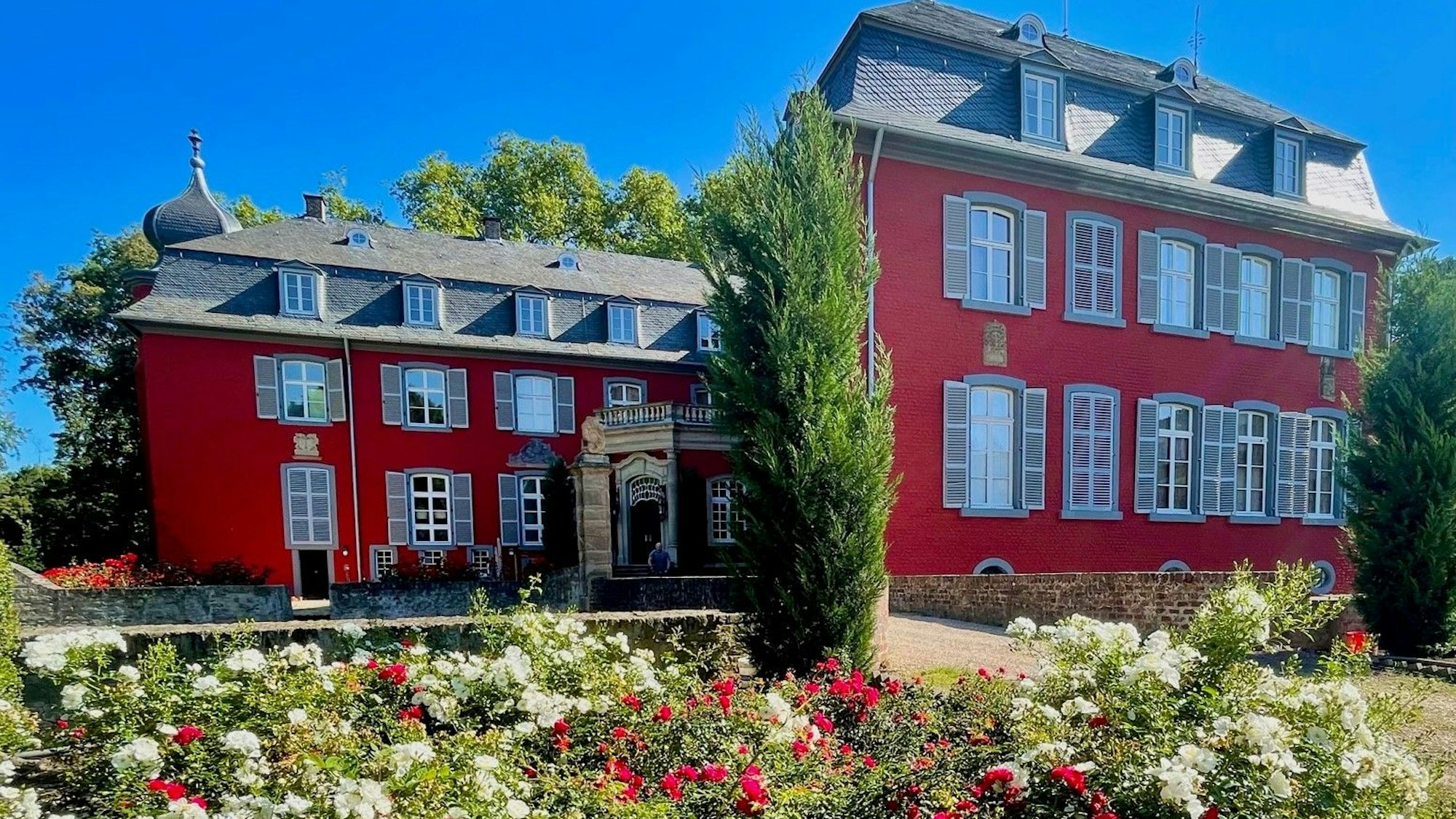 Das Bild zeigt das Schloss Gymnich in Erftstadt.