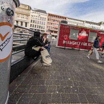 Drogenkonsumenten halten sich häufig an der Ostseite des Neumarkts auf.