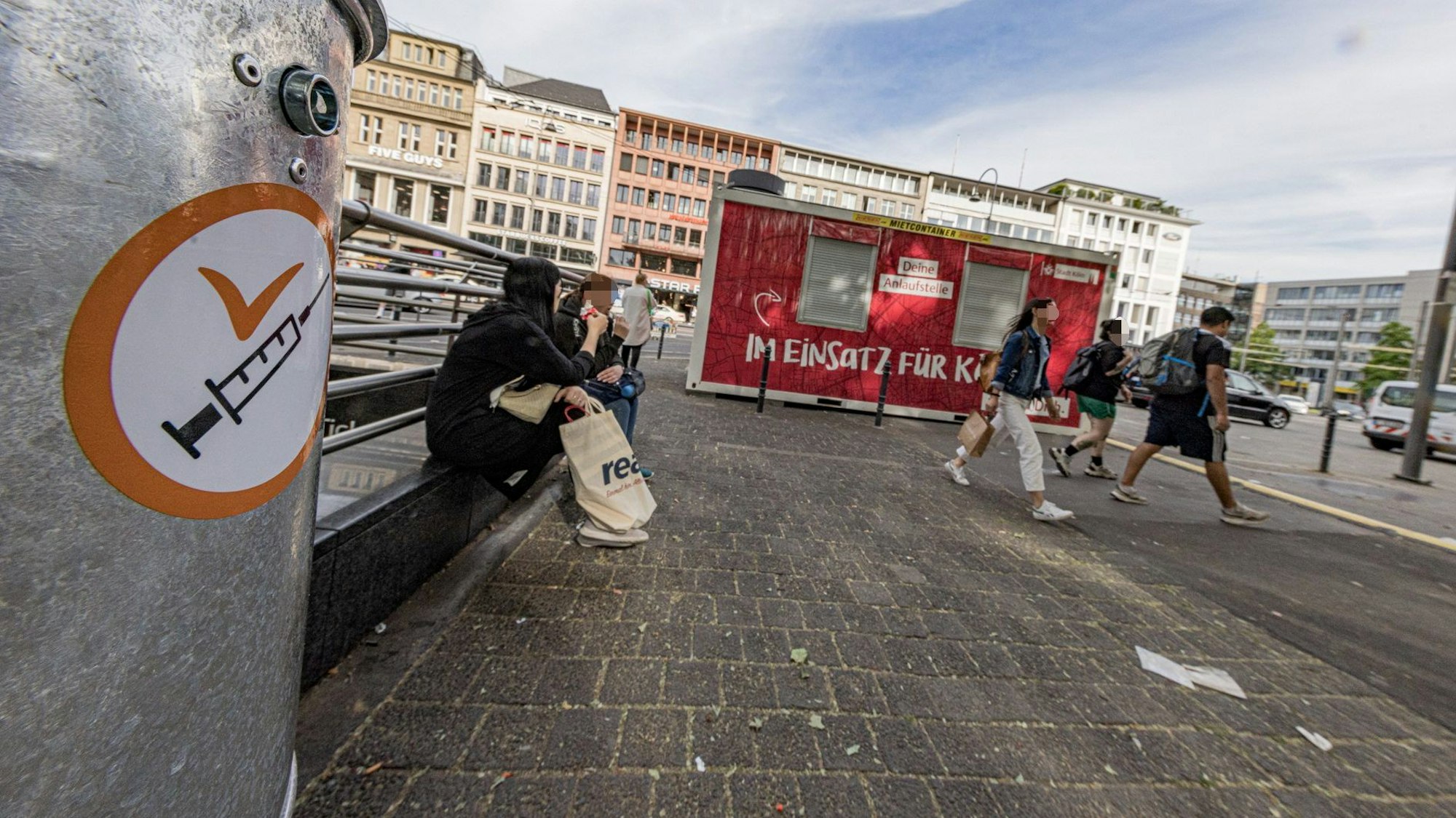 Drogenkonsumenten halten sich häufig an der Ostseite des Neumarkts auf.