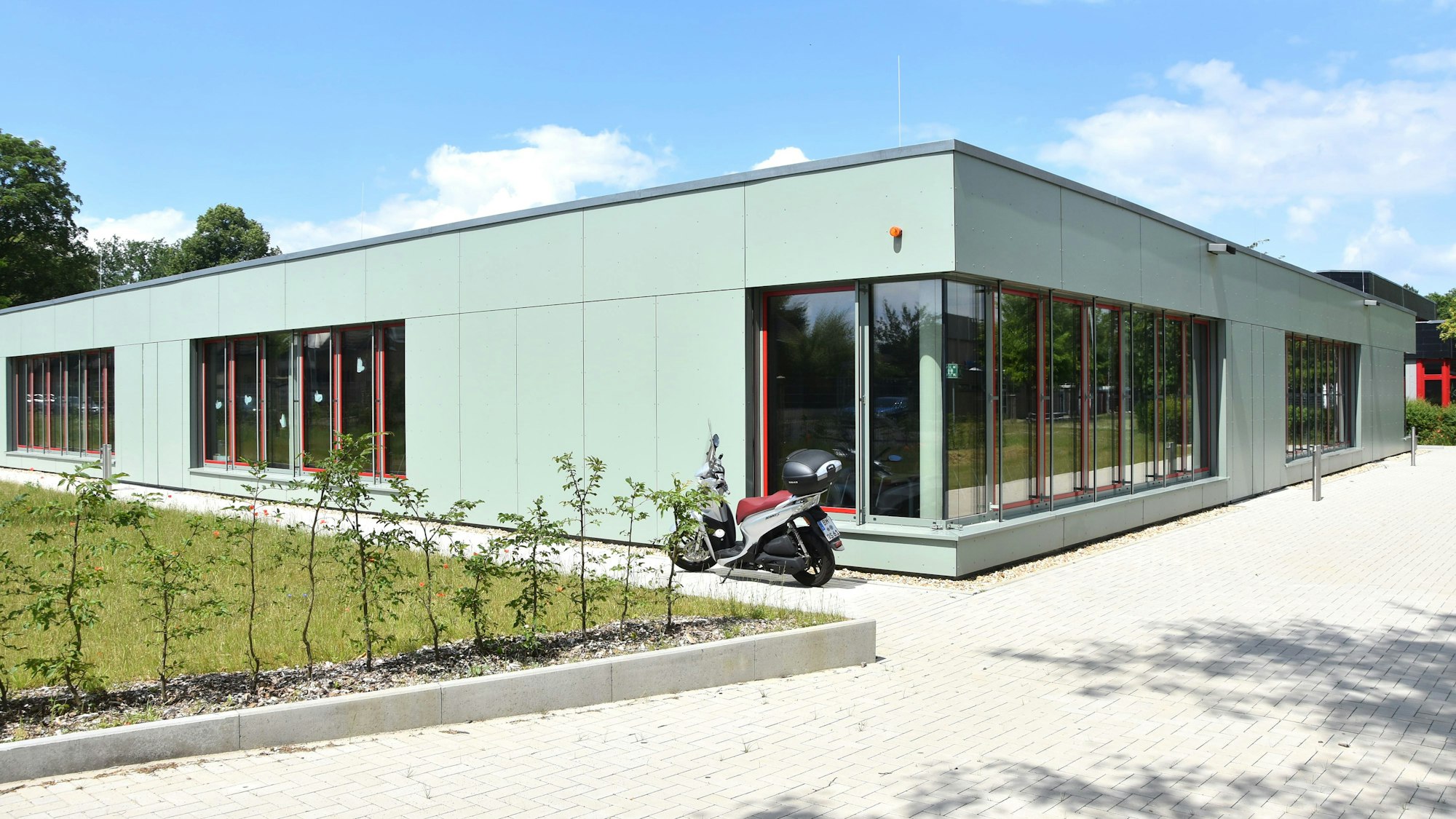 Auf dem Foto ist das Oberstufengebäude der Gesamtschule Elsdorf zu sehen.