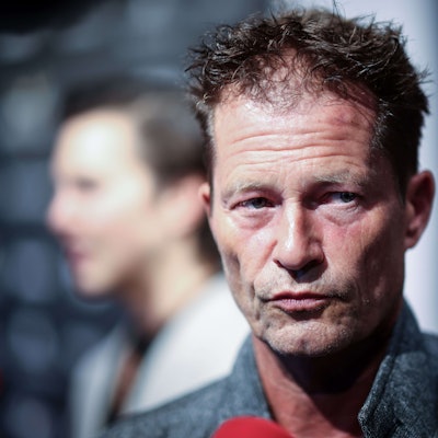 Schauspieler Til Schweiger, hier bei der Verleihung des Jupiter Award 2023, hat sich in einem Interview Stellung zu den Vorwürfen bezogen. (Archivbild)