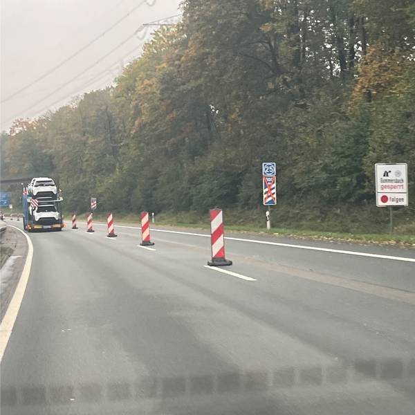 Die gesperrte Autobahnabfahrt Gummersbach.