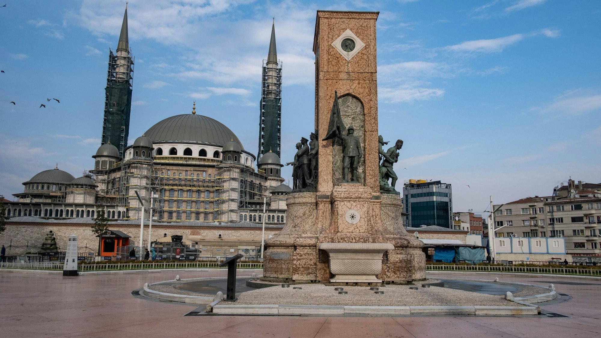 Huldigung an den Staatsgründer Kemal Atatürk: Das Denkmal der Republik auf dem Taksim-Platz.