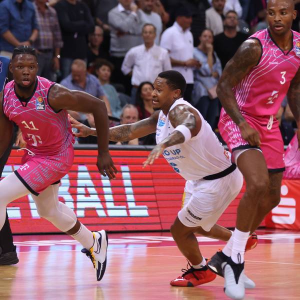 Mit Brian Fobbs (links) kommt immer Dynamik und Athletik ins Bonner Spiel.
