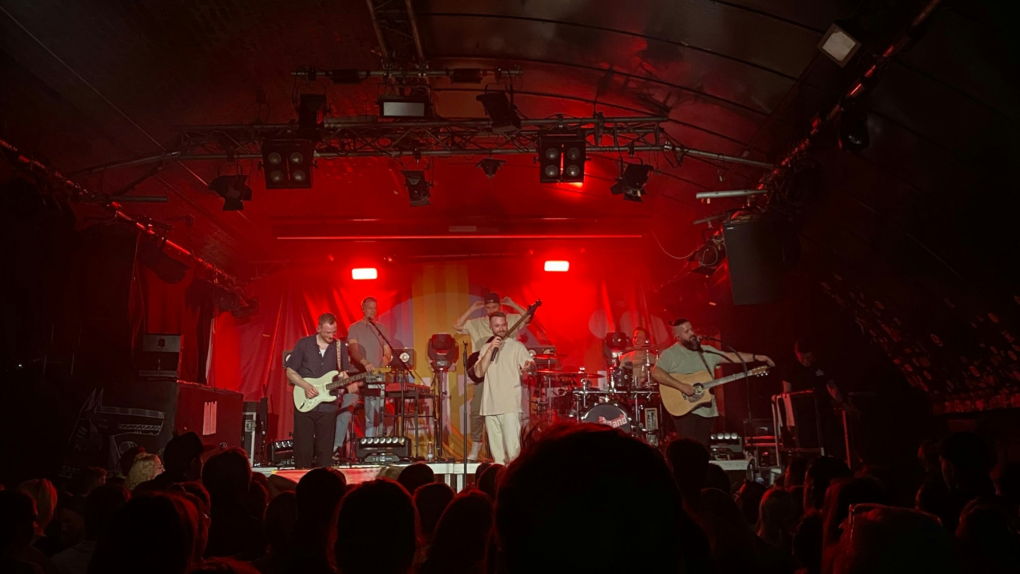 Stadtrand im Club Bahnhof Ehrenfeld