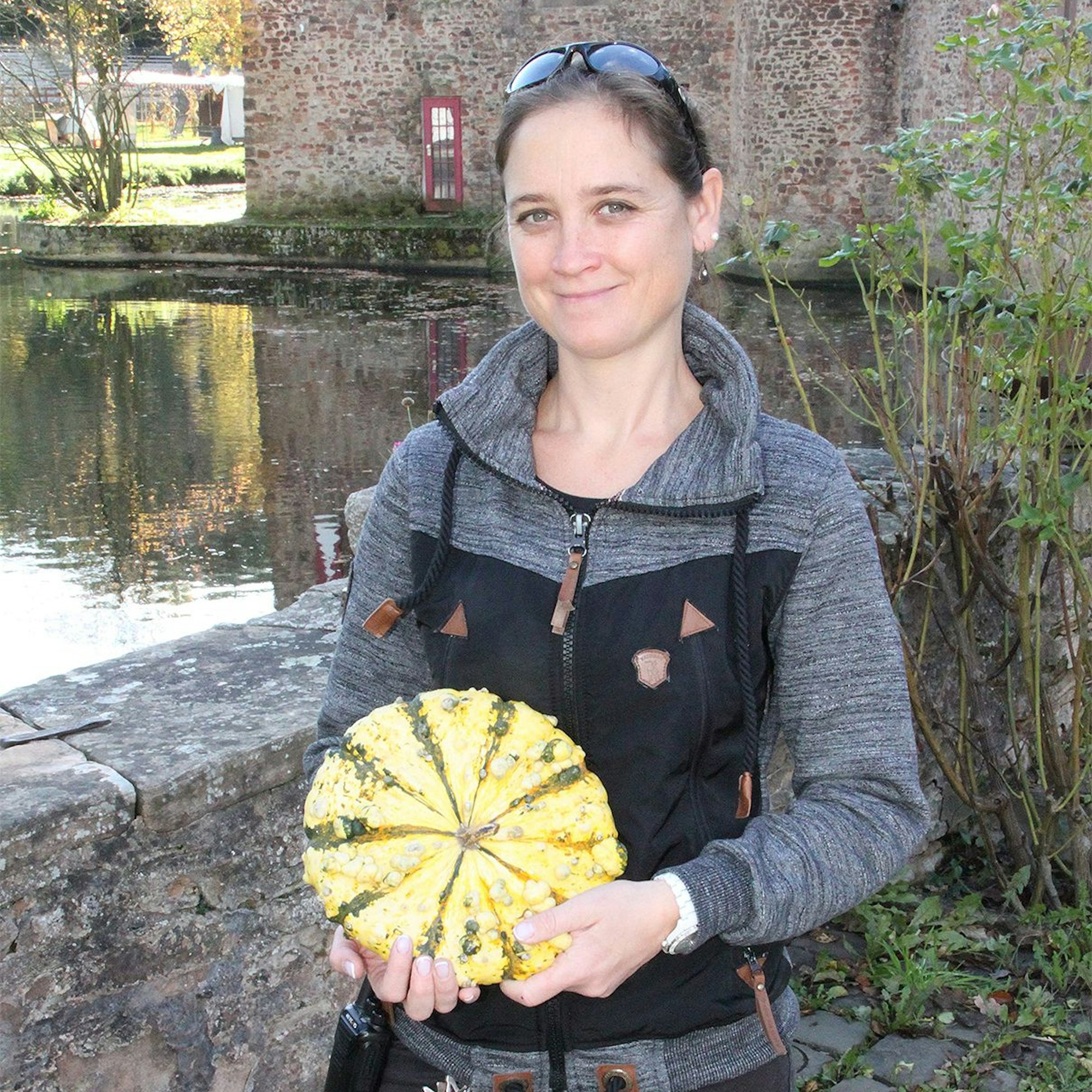 Die junge Eventmansgerin am Burggraben.