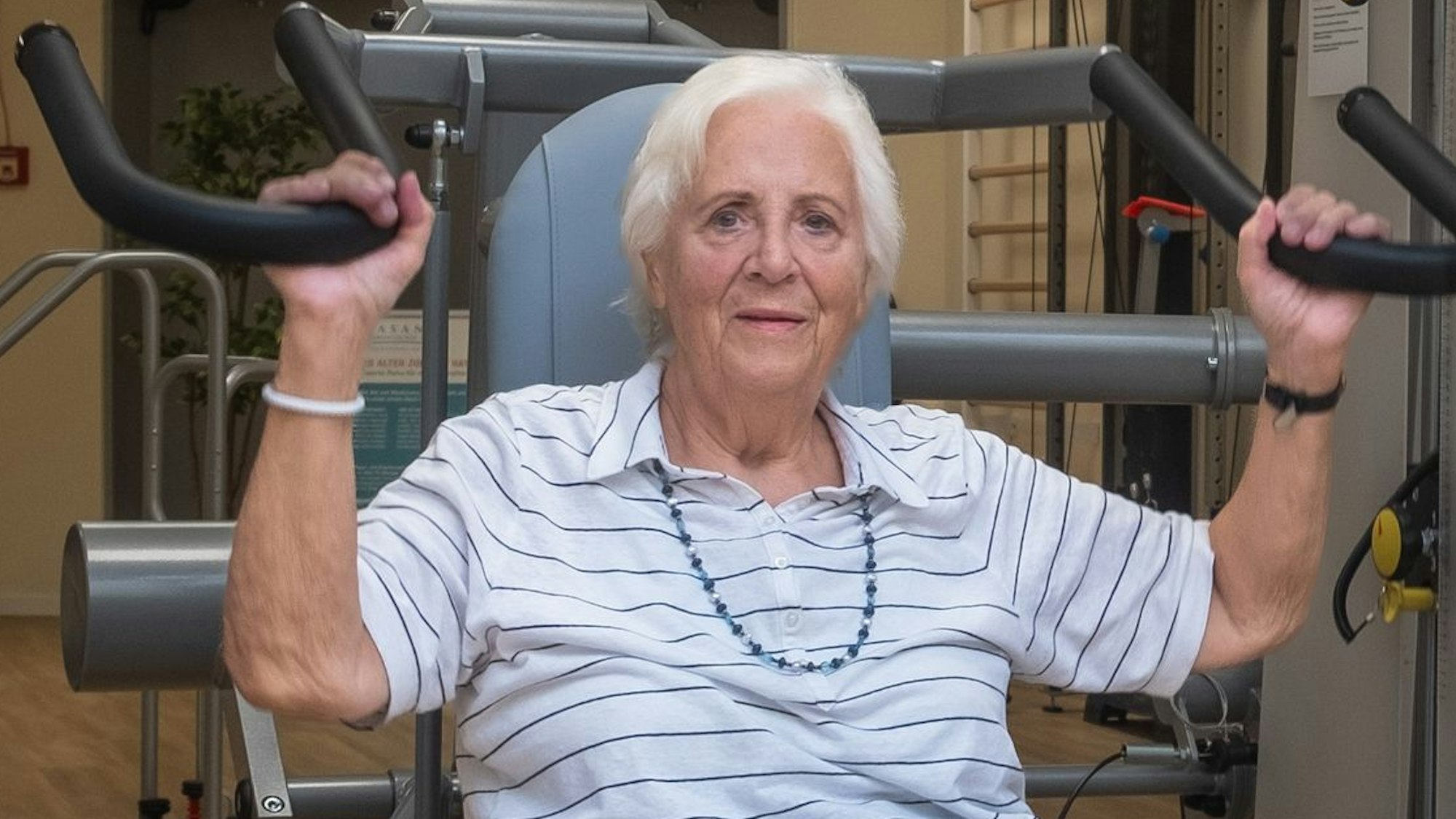 Viele Gummersbacher Senioren bedauern das Ende des zentral gelegenen Casana-Zentrums, darunter auch die 85-jährige Renate Stöcker.