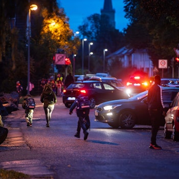 19.10.2023 Wie an vielen Schulen im Kreis Euskirchen werden auch die Kinder an der Franziskusschule fast bis in den Klassenraum gefahren. Gerade vor der ersten Stunde sorgen die Elterntaxis für große Gefahr.