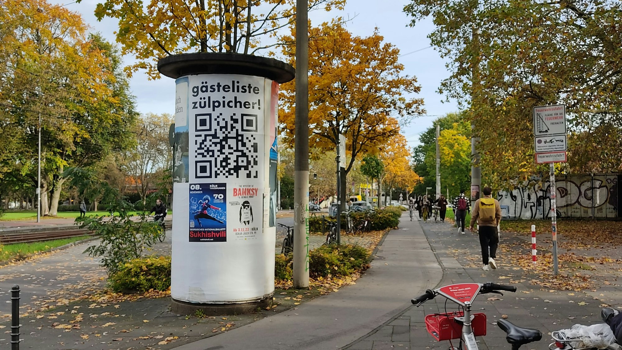 Die Plakatkampagne von „koelnistkool“ besteht zum Start aus einem QR-Code.