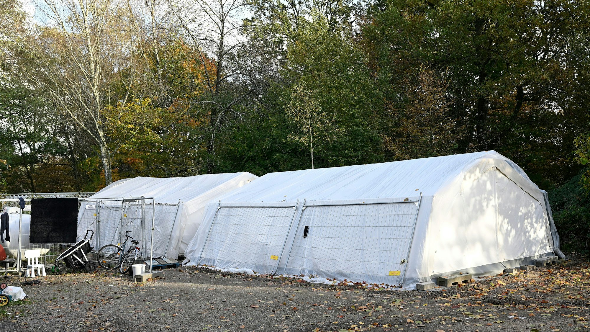 Provisorisch in Zelten unterbringen muss die Stadt Rösrath zurzeit 24 Geflüchtete.