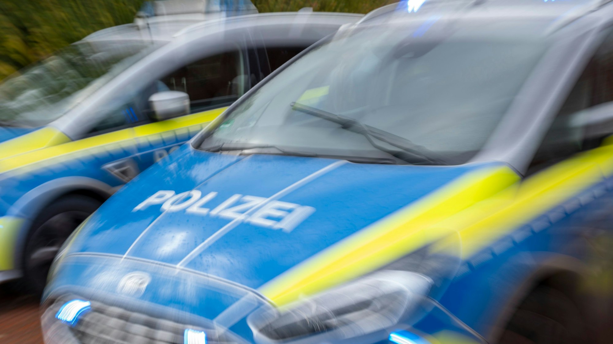Zwei Polizeiautos