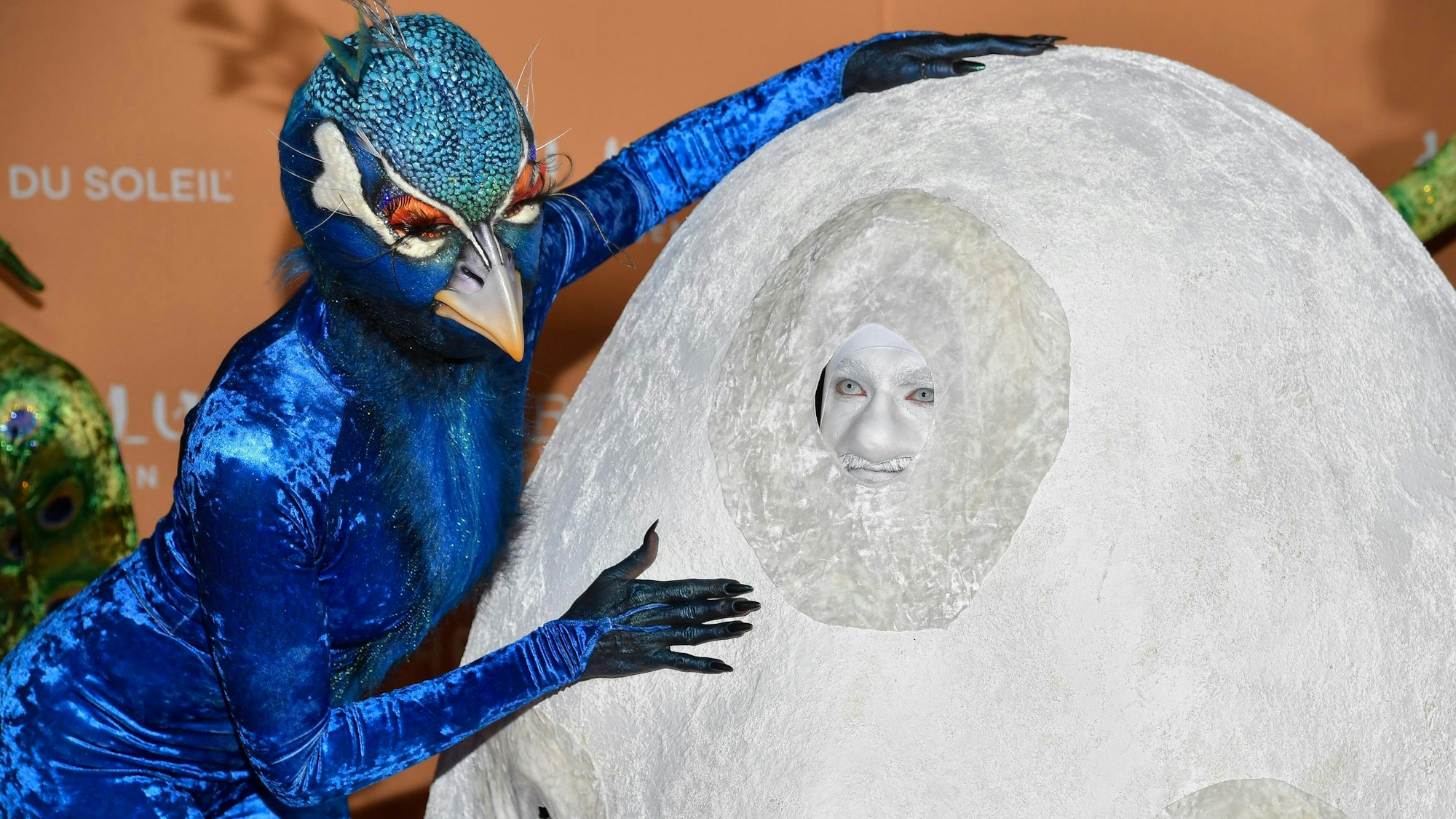 Heidi Klum (l) und Ehemann Tom Kaulitz kommen zu ihrer 22. jährlichen Halloween-Party im Marquee. Foto: Evan Agostini/Invision/AP/dpa +++ dpa-Bildfunk +++