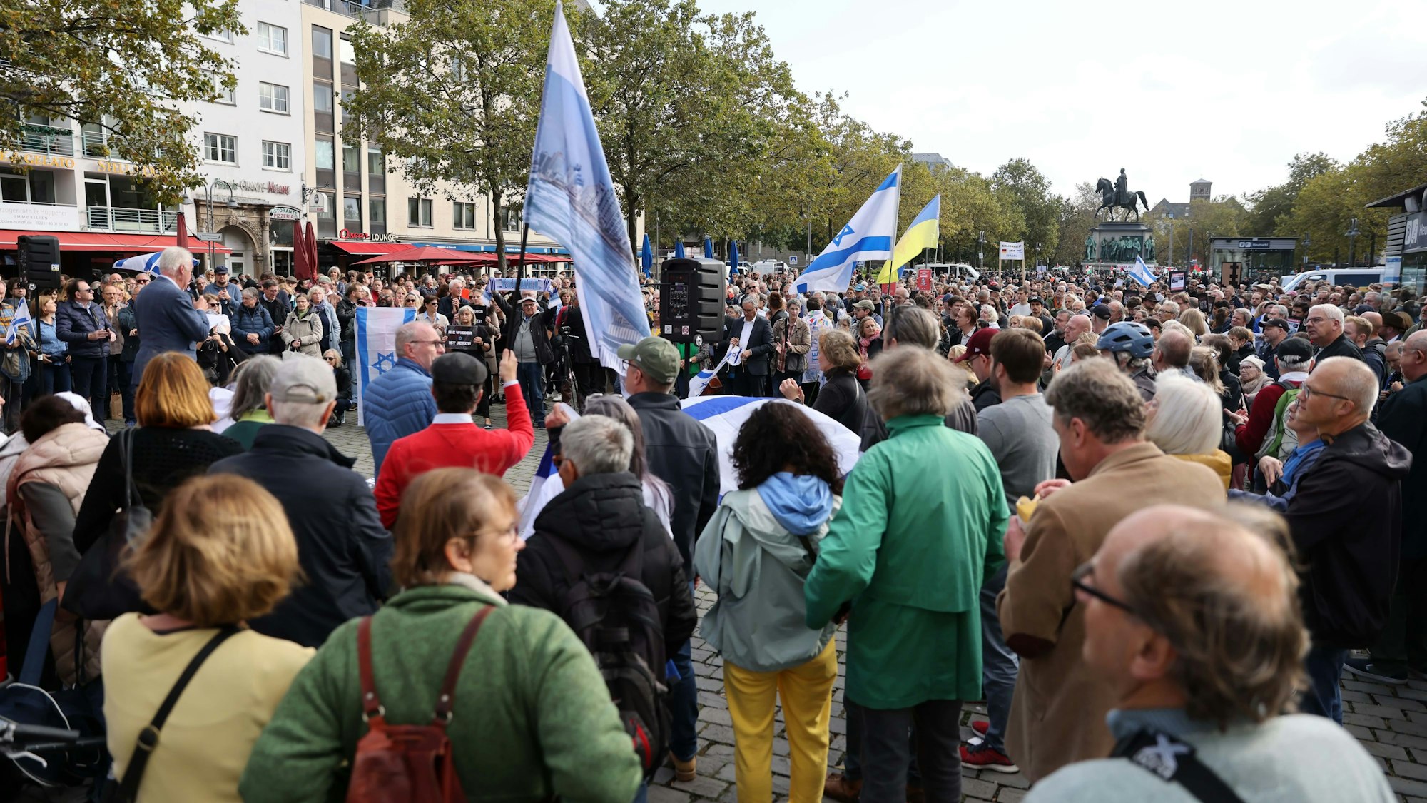 Mitte Oktober hatten sich bereits rund 500 Menschen an einer Pro-Israel-Kundgebung auf dem Heumarkt beteiligt.