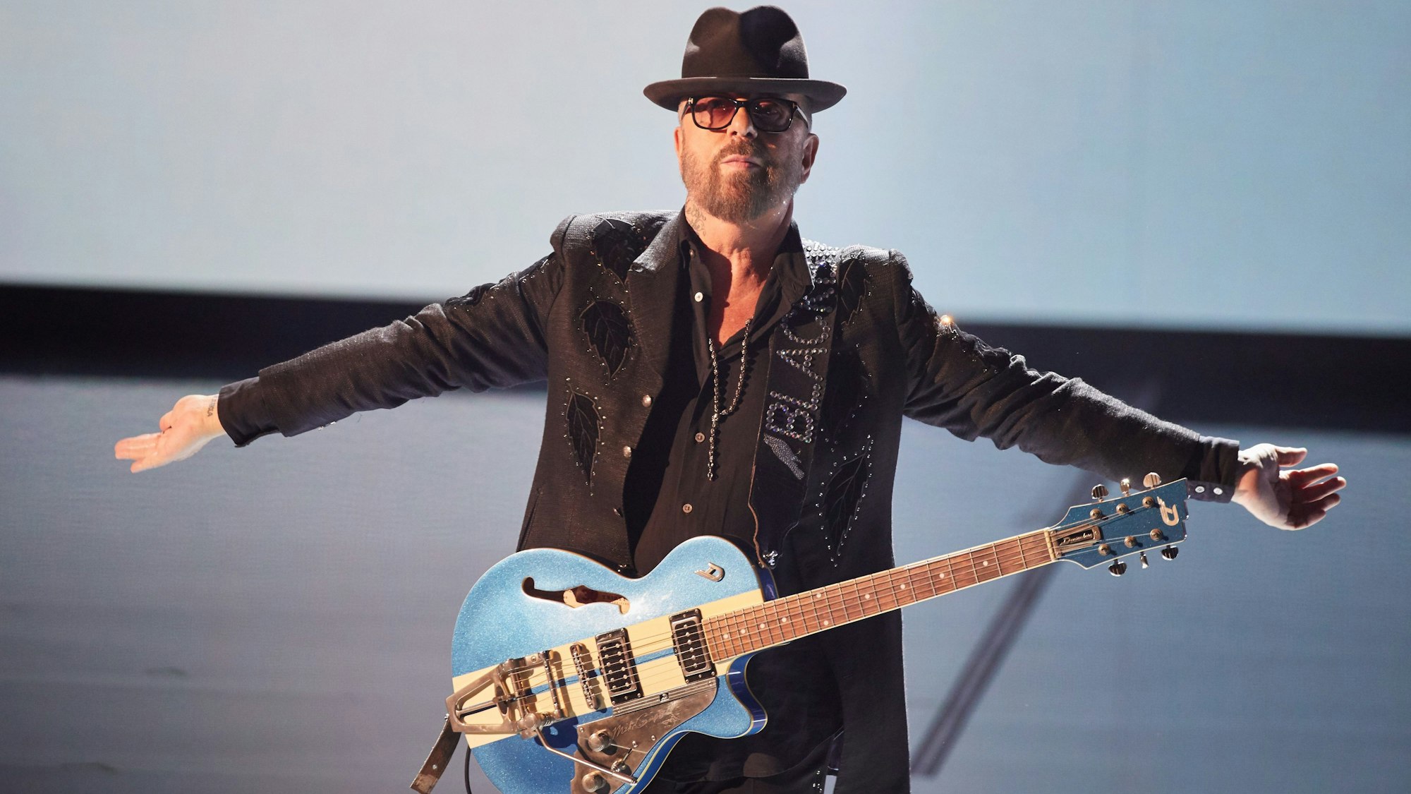 Dave Stewart steht am 21.09.2017 in Hamburg während der TV-Aufzeichnung „Nena – Nichts versäumt“ auf der Bühne. (Archiv)