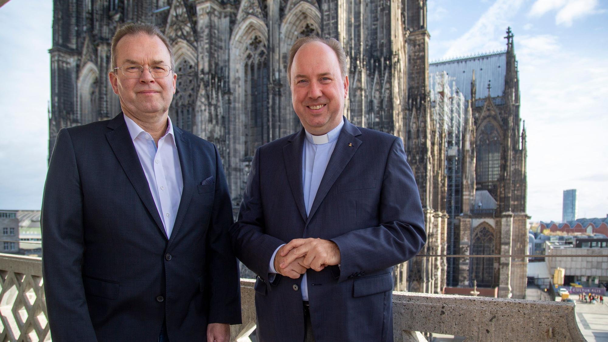 Dr. Bernhard Seiger, Stadtsuperintendent des Evangelischen Kirchenverbandes Köln und Stadtdechant Msgr. Robert Kleine( v.l.)