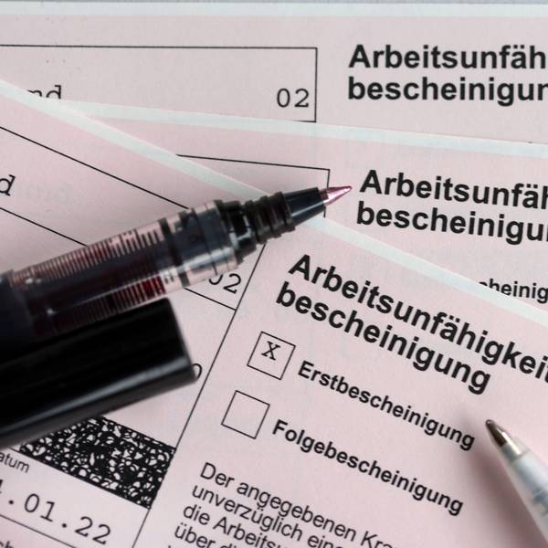 Das Bild zeigt das Formular einer Arbeitsunfähigkeitsbescheinigung
