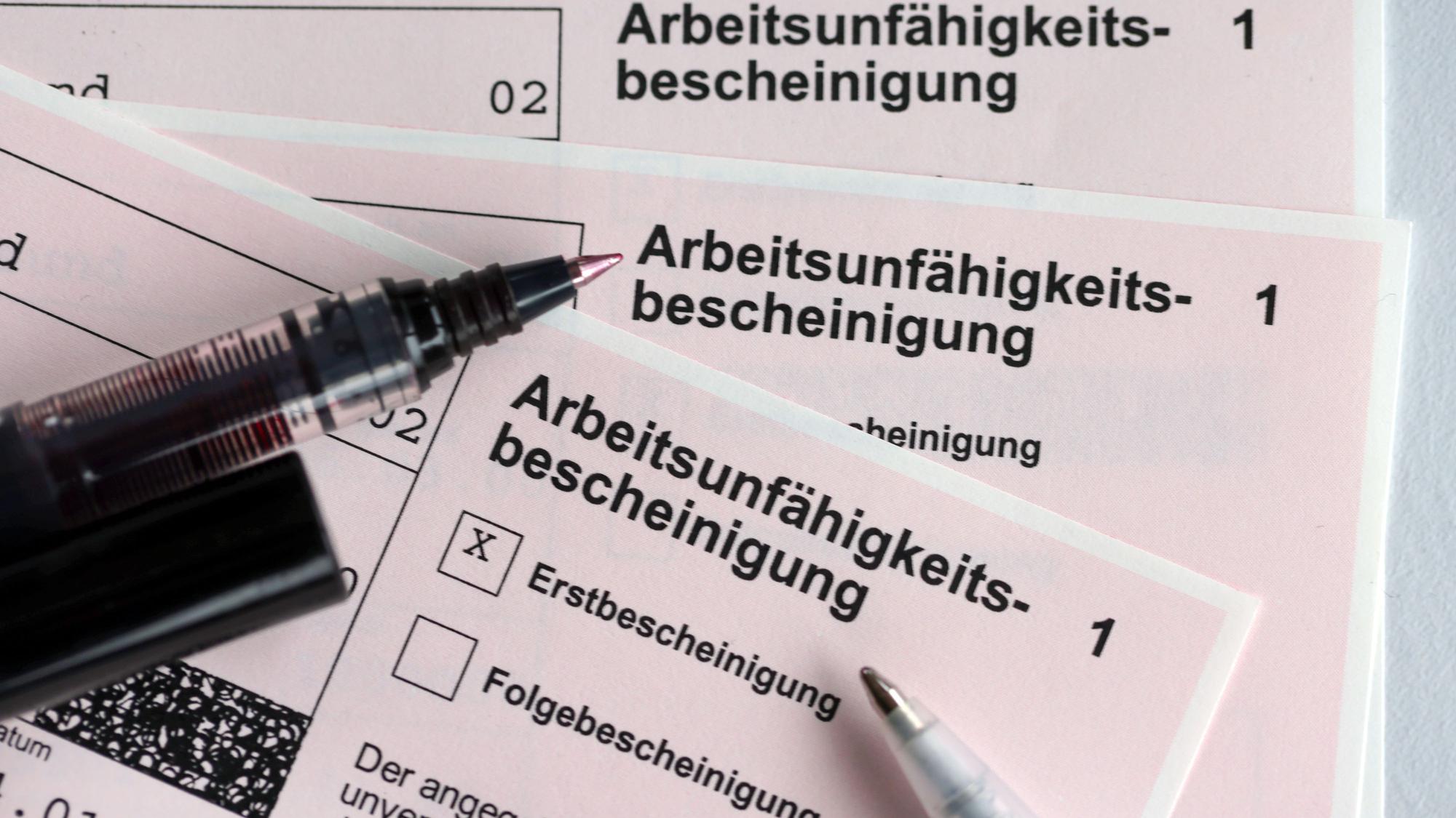 Das Bild zeigt das Formular einer Arbeitsunfähigkeitsbescheinigung