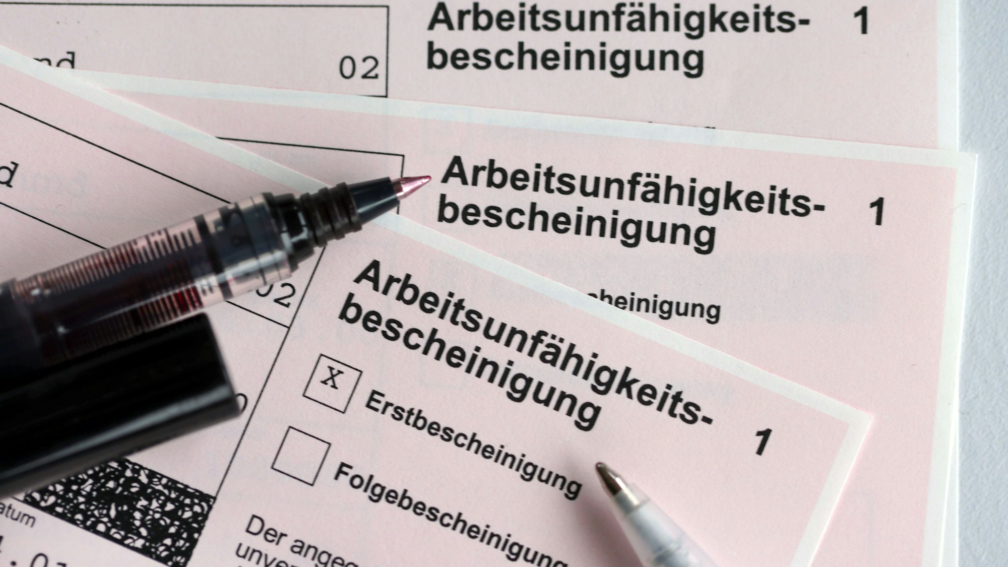 Das Bild zeigt das Formular einer Arbeitsunfähigkeitsbescheinigung