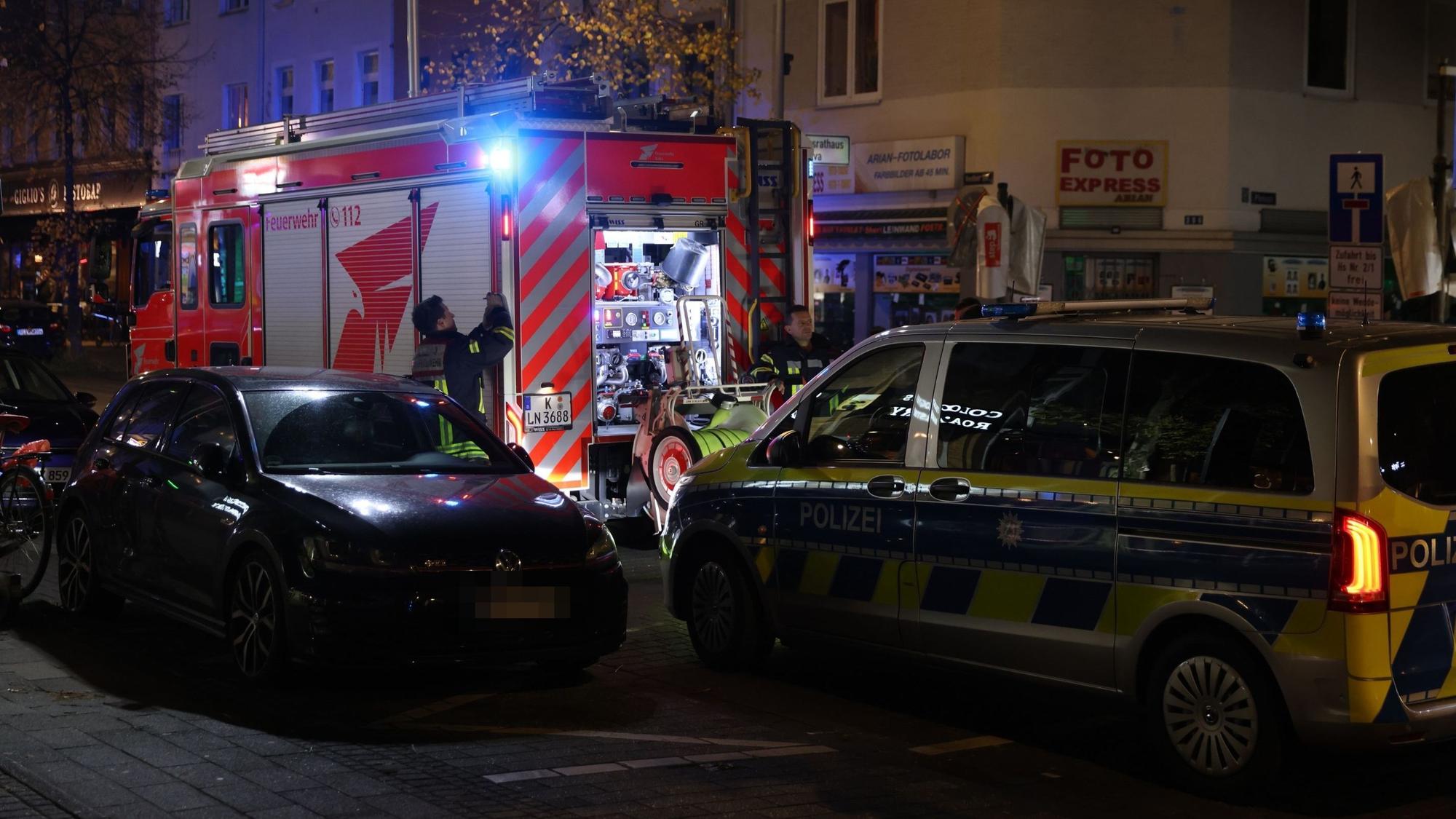 Die Polizei hat das Gebiet um die Venloer Straße großräumig abgesperrt.