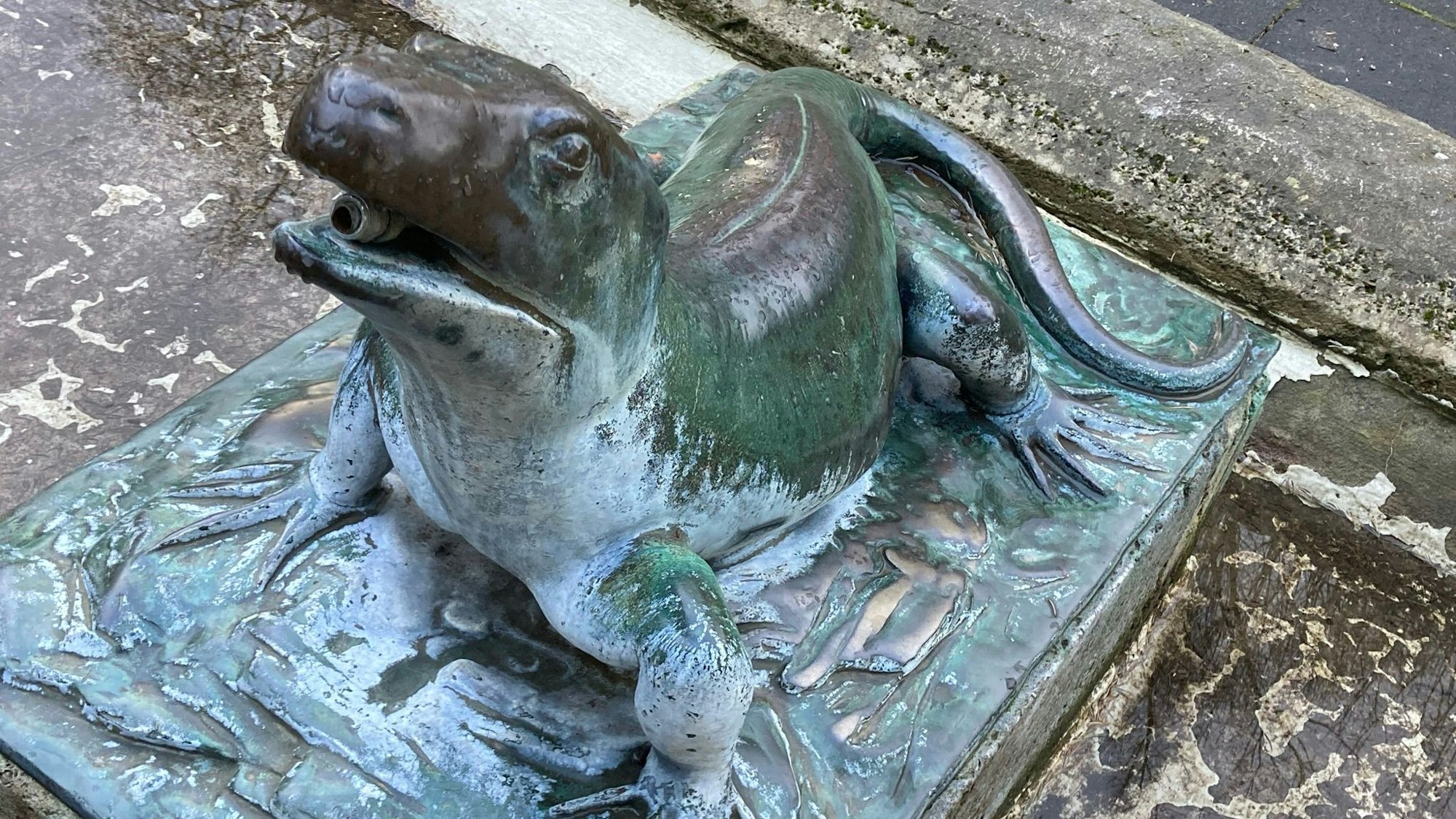 Echse des Märchenbrunnens aus dem Mülheimer Stadtgarten.