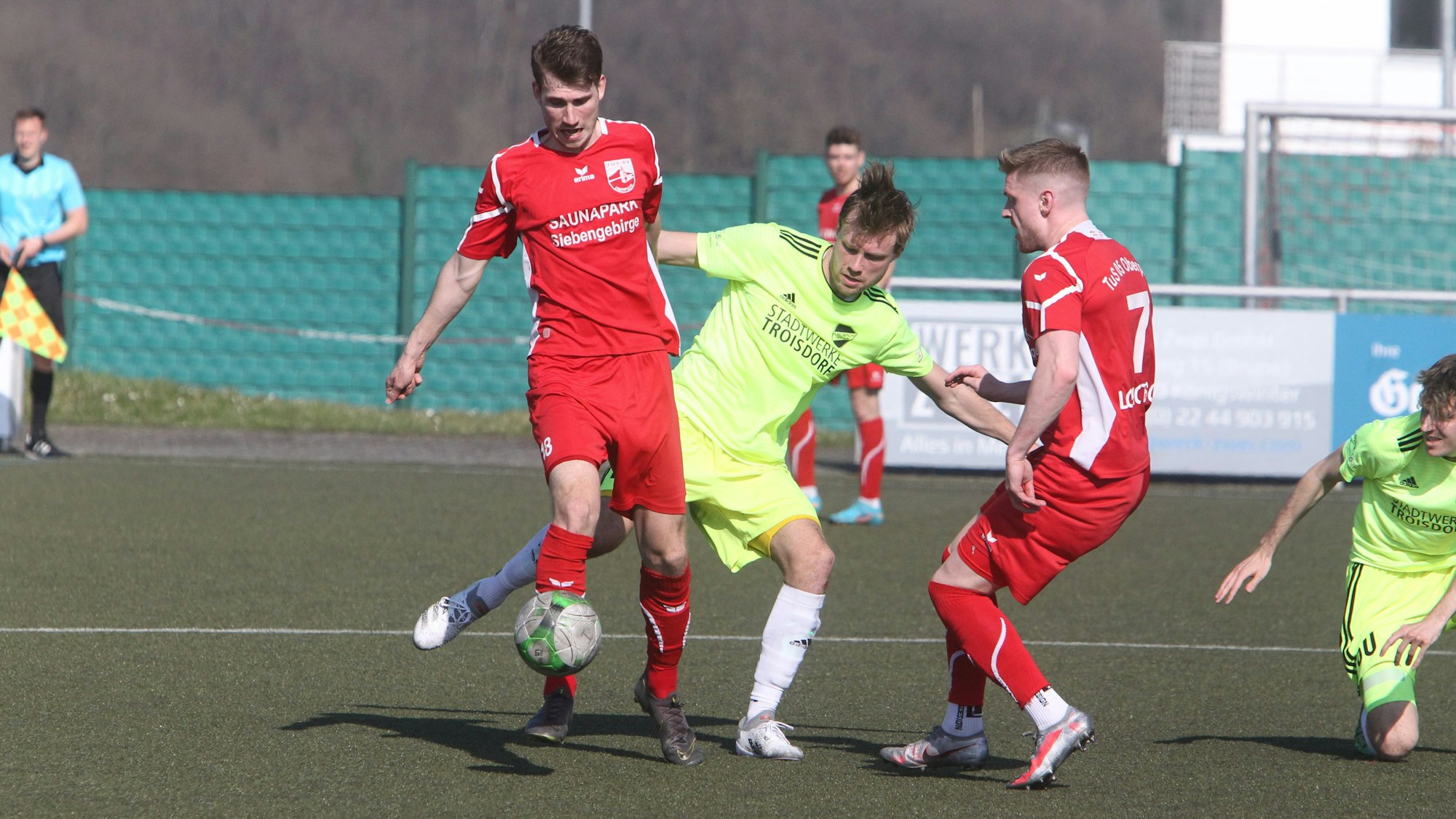 Knoten geplatzt: Marc Banko (links) vom TuS Oberpleis.