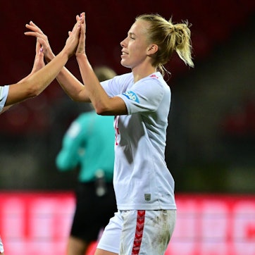 05.11.2023 - Fussball - Saison 2023 2024 - 1. Frauen - Fussball - Bundesliga - 06. Spieltag: 1. FC Nürnberg FCN Club - 1. FC Köln - Sportfoto Zink / - xwoxzix - Janina Hechler 28, FC Köln Alina Mailbeck 5, 1. FC Nürnberg / FCN *** 05 11 2023 Soccer Season 2023 2024 1 Women Soccer Bundesliga 06 Matchday 1 FC Nürnberg FCN Club 1 FC Köln Sportfoto Zink xwoxzix Janina Hechler 28, FC Köln Alina Mailbeck 5, 1 FC Nürnberg FCN