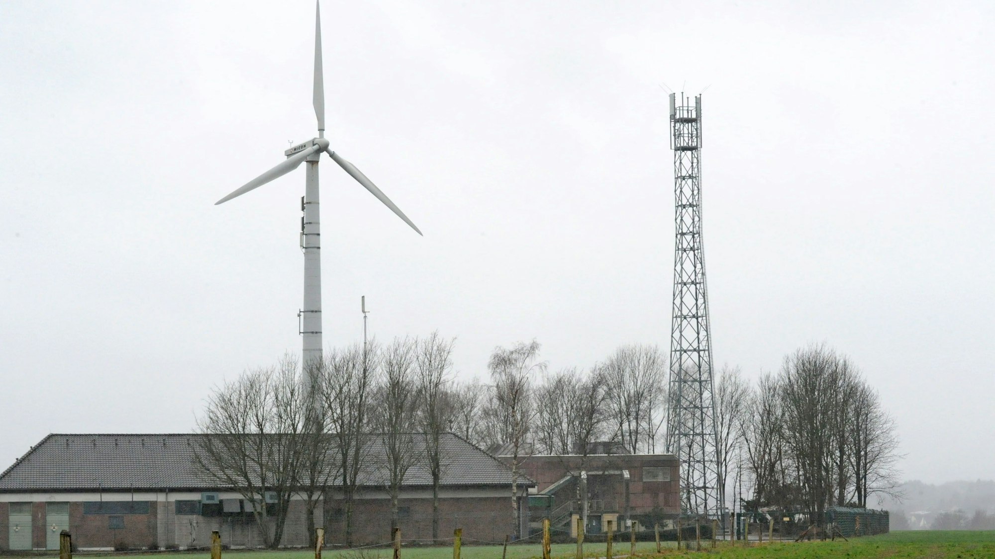 Windrad der Telekom in Witzhelden