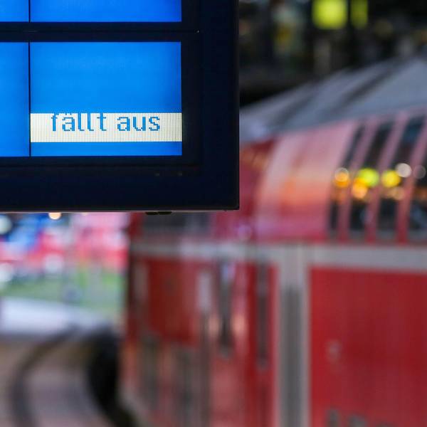 Bahn-Streik steht an: Ab Donnerstag streitet die Gewerkschaft Deutscher Lokomotivführer (GDL) mit der Deutschen Bahn (DB) um Tarife. Für Reisende könnte es erneut zu Zugausfällen kommen.
