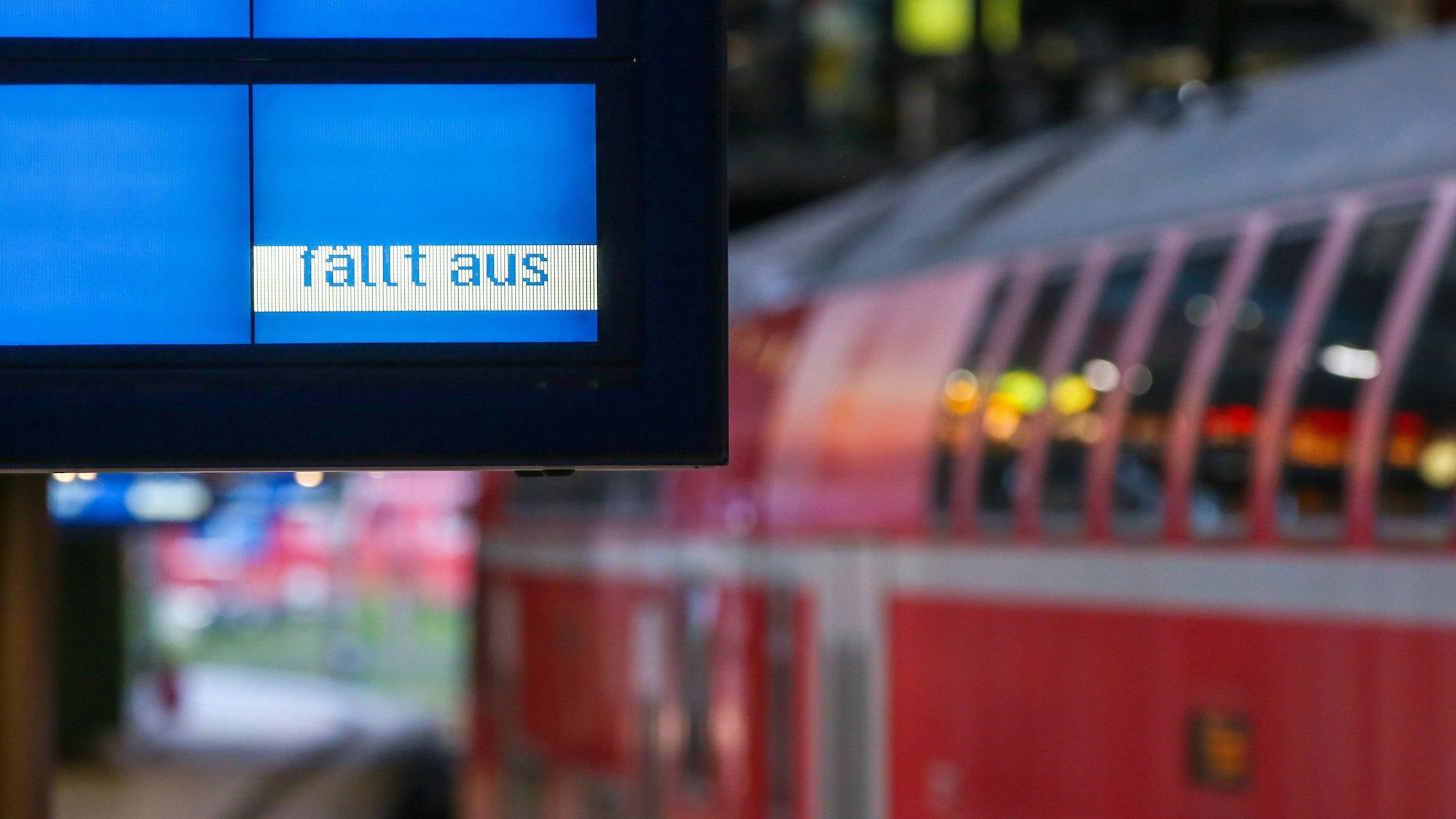 Bahn-Streik steht an: Ab Donnerstag streitet die Gewerkschaft Deutscher Lokomotivführer (GDL) mit der Deutschen Bahn (DB) um Tarife. Für Reisende könnte es erneut zu Zugausfällen kommen.