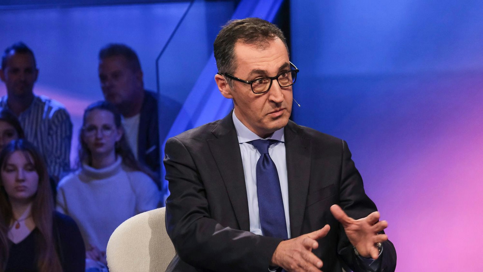 Cem Özdemir im Gespräch mit Sandra Maischberger