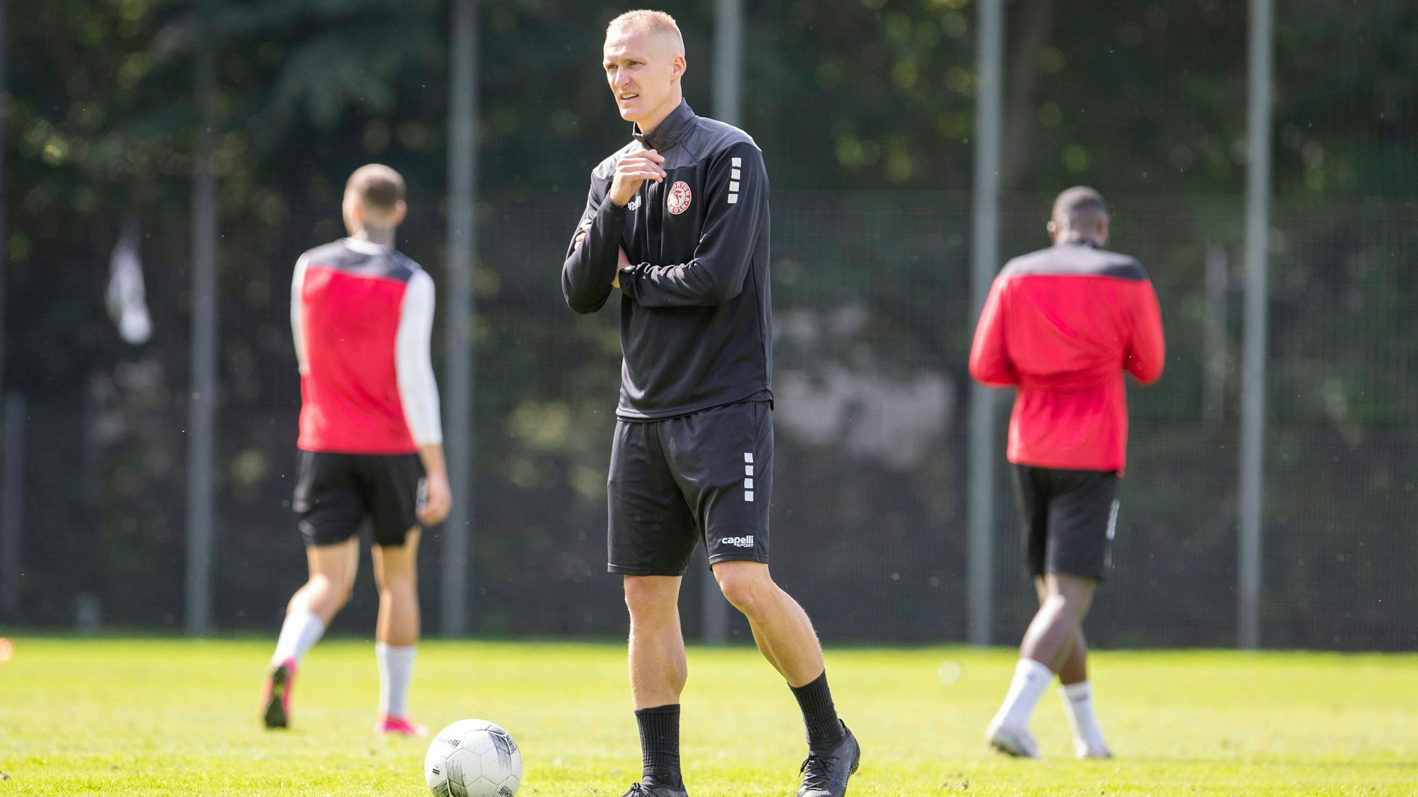 1. Trainingseinheit Anthony Modeste bei Fortuna Koeln, 09.08.2023 Thomas Kraus Co-Trainer, 1. Trainingseinheit von Anthony Modeste bei Fortuna Koeln, am 09.08.2023, Trainingsplatz am Suedstadion, Koeln *** 1 training session Anthony Modeste at Fortuna Koeln, 09 08 2023 Thomas Kraus Co Trainer , 1 training session of Anthony Modeste at Fortuna Koeln, on 09 08 2023, Trainingsplatz am Suedstadion, Koeln Copyright: xBEAUTIFULxSPORTS/Meuselx