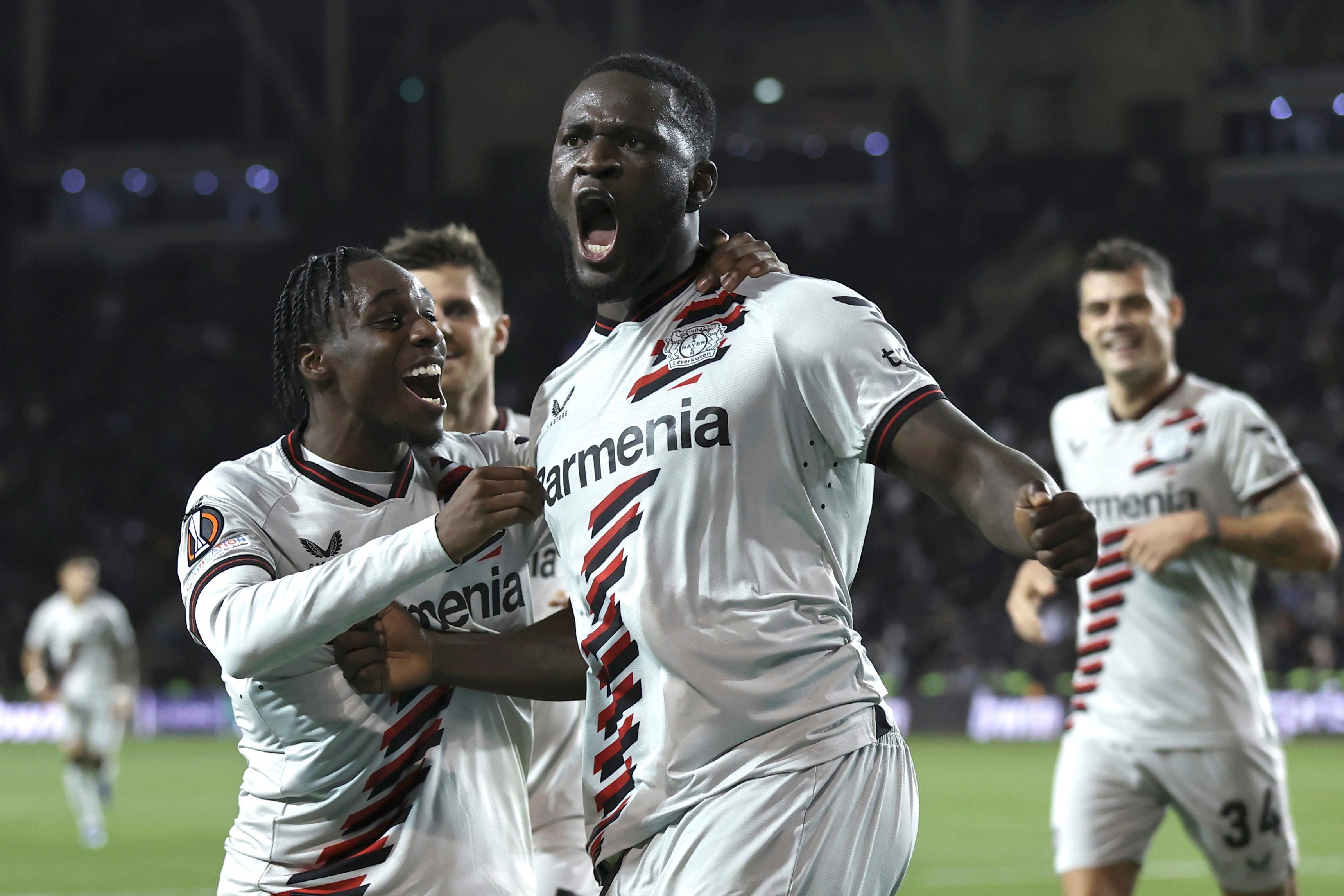 Victor Boniface feiert sein entscheidendes Tor gegen Qarabag Agdam. .