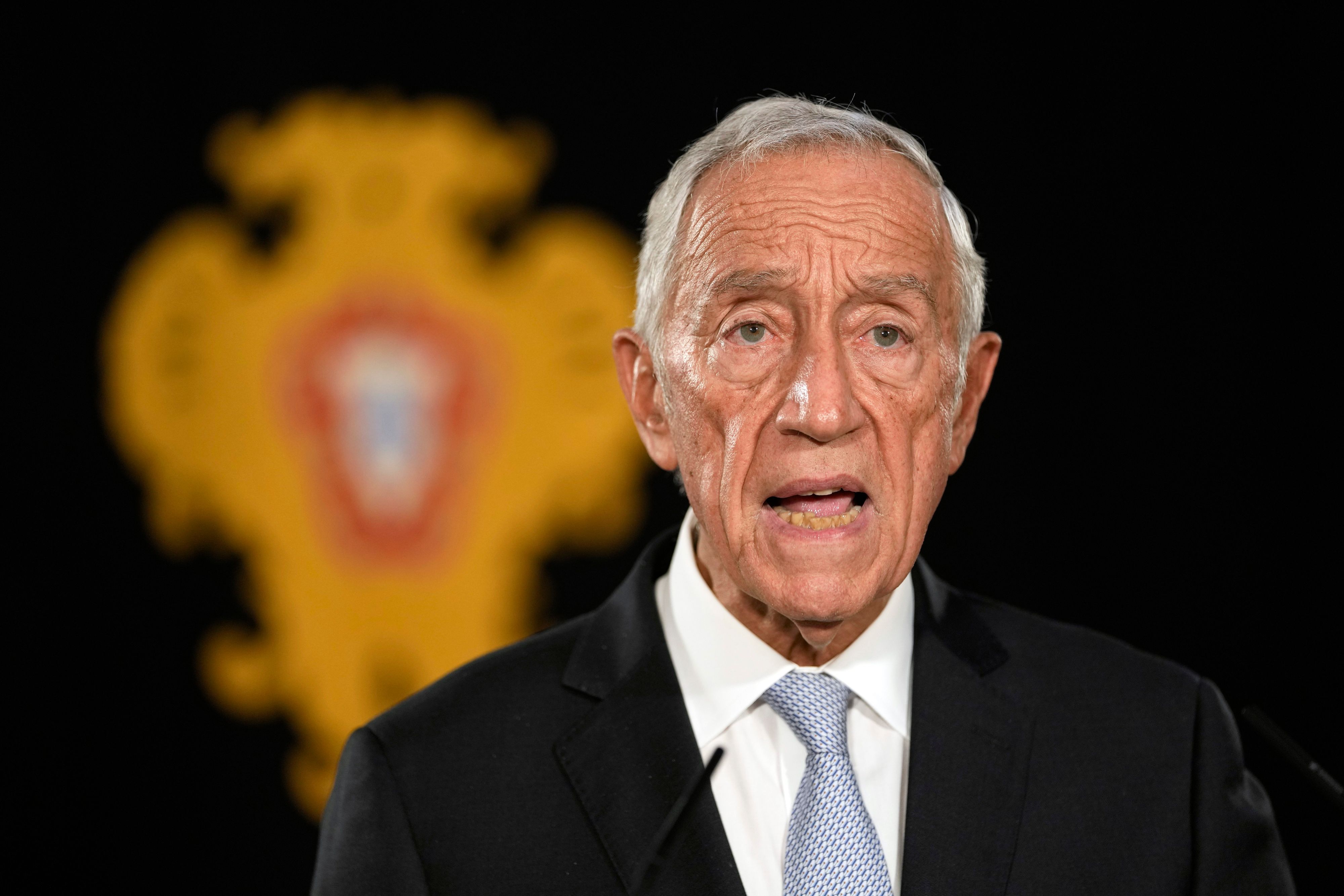 Nach dem Rücktritt von Portugals Ministerpräsident António Costa hat Präsident Marcelo Rebelo de Sousa das Parlament aufgelöst und eine Neuwahl für den 10. März angesetzt.