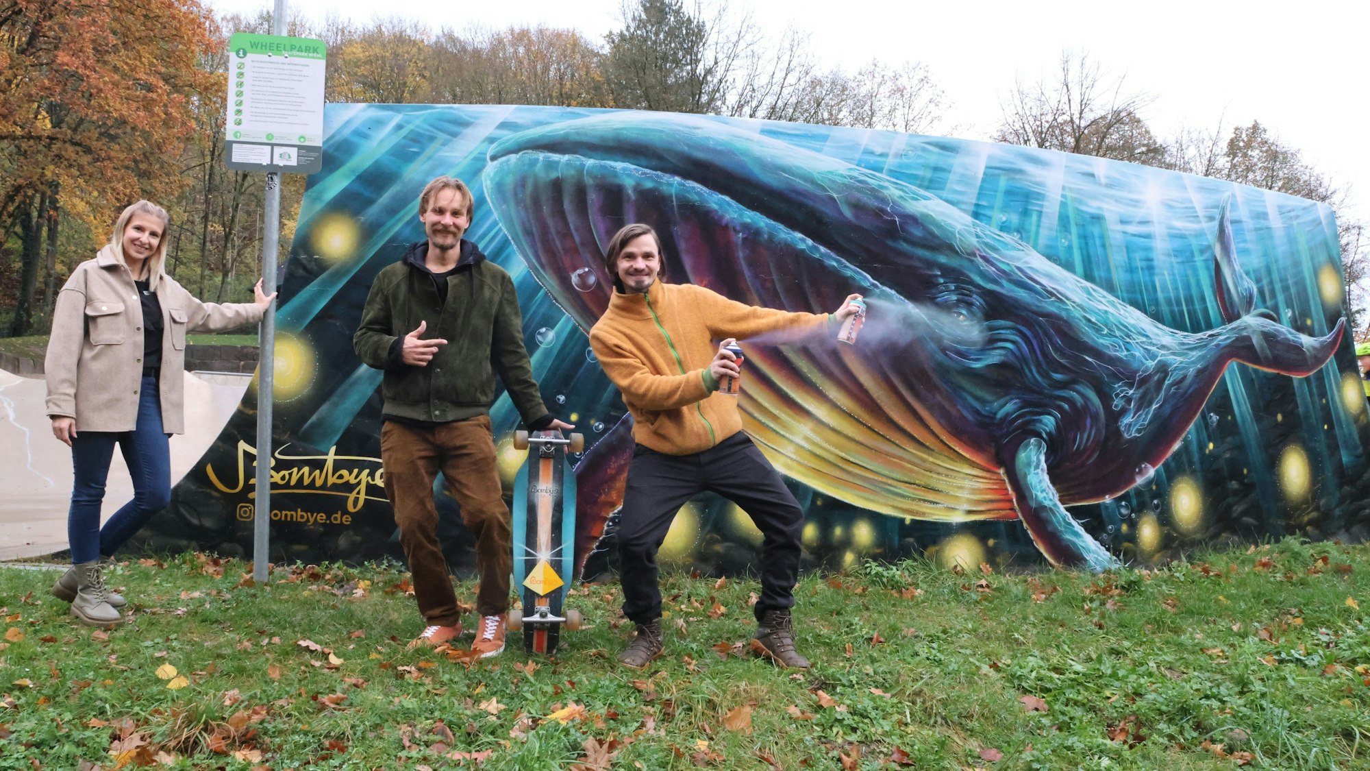 Nicole Woberschal, Matthias Tausch und Matthias Furch alias Bombye war dem Graffiti.