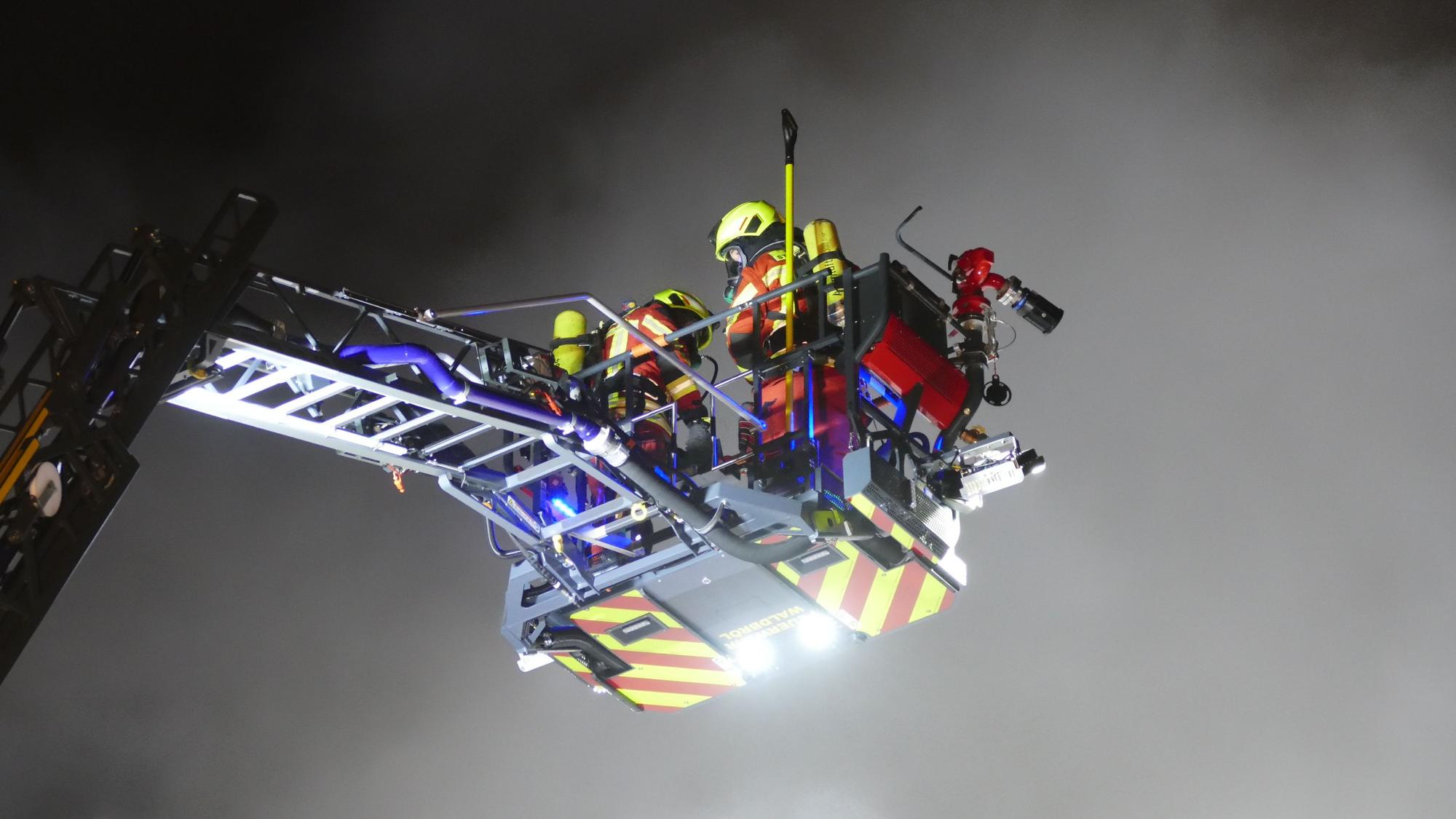 Feuerwehrleute im Einsatz.