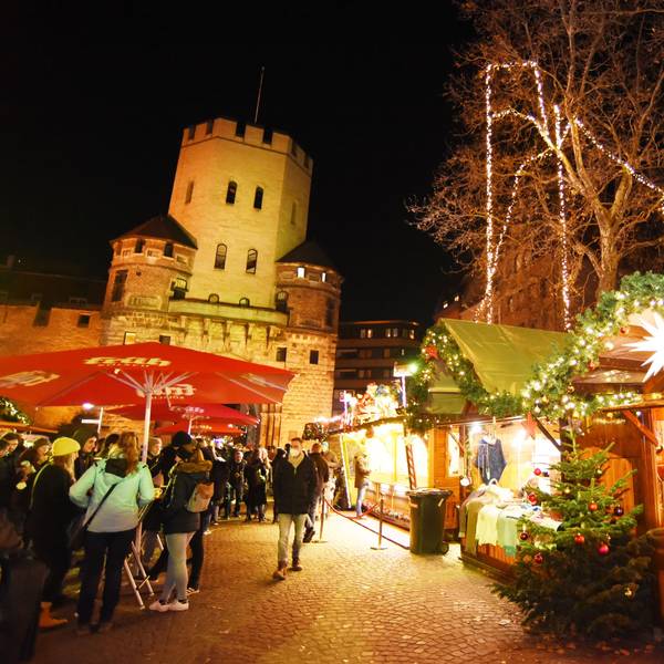 24.11.2021 Köln.
Weihnachtsmarkt auf dem Chlodwigplatz.