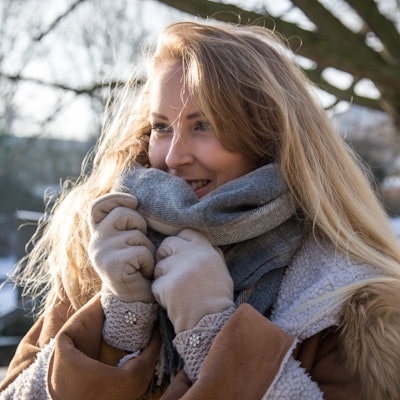 Winter is coming: In der Erkältungssaison stärken eine gesunde Ernährung und ausreichend Flüssigkeit das Immunsystem.