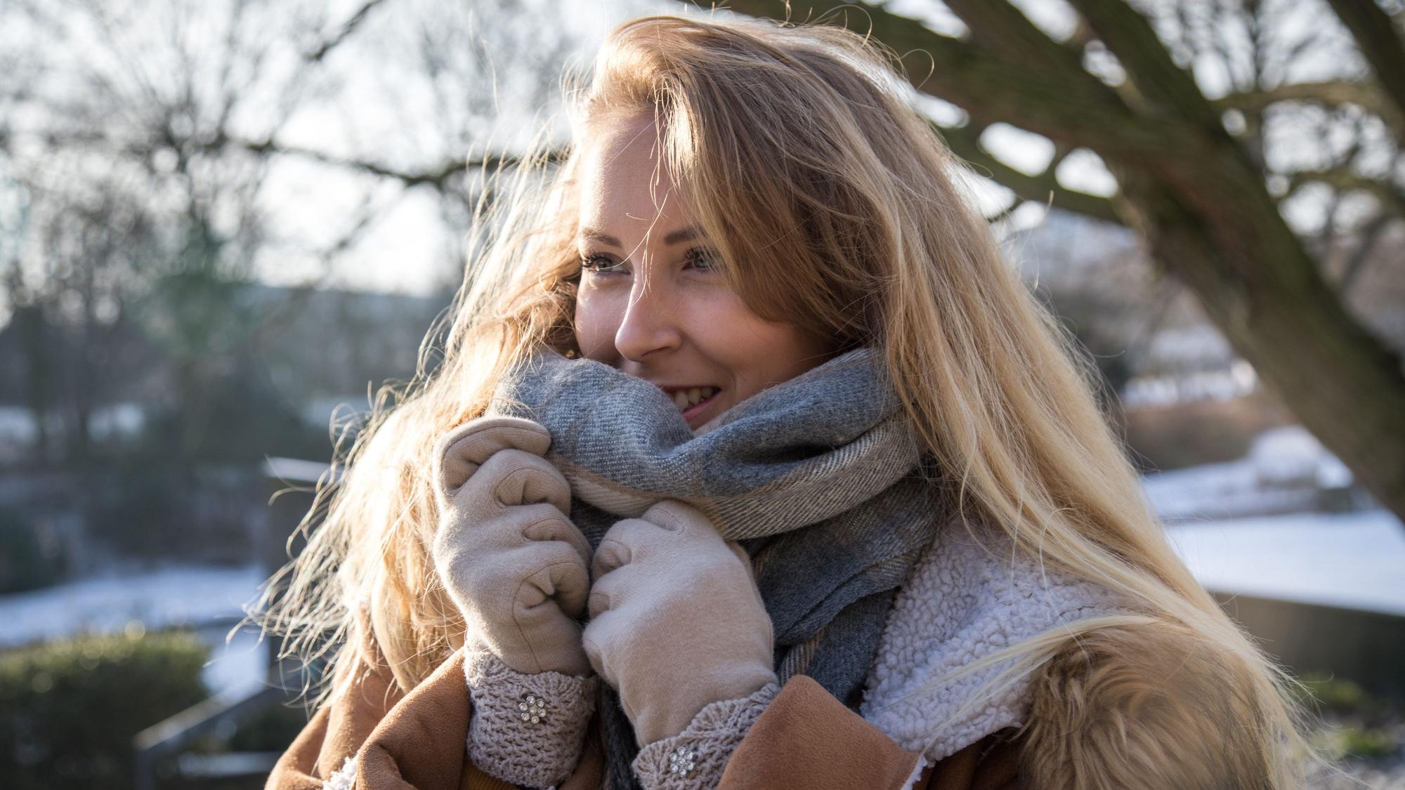 Winter is coming: In der Erkältungssaison stärken eine gesunde Ernährung und ausreichend Flüssigkeit das Immunsystem.