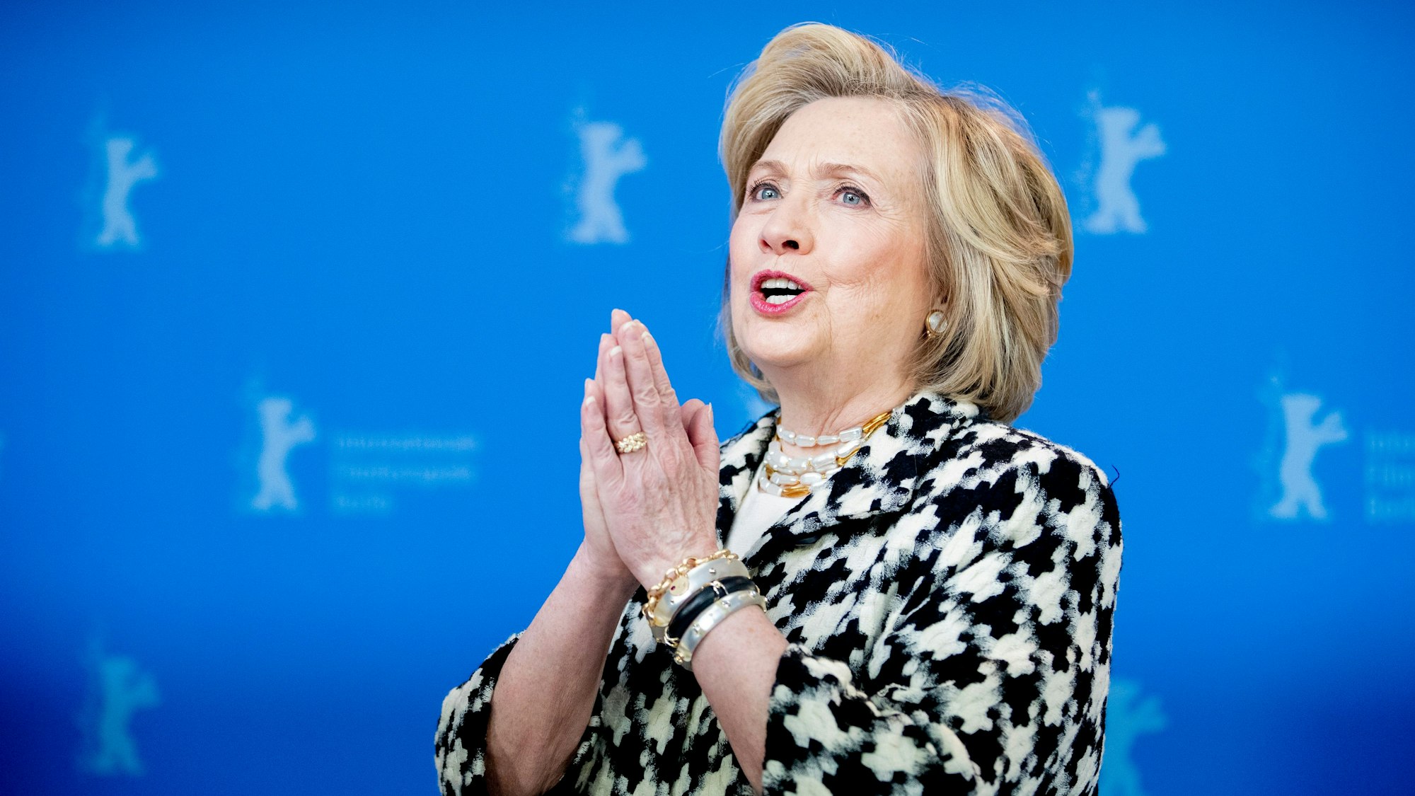 Hillary Clinton bei der Berlinale im Jahr 2020. Die ehemalige First Lady, Senatorin und Außenministerin hat Donald Trump mit Adolf Hitler verglichen.