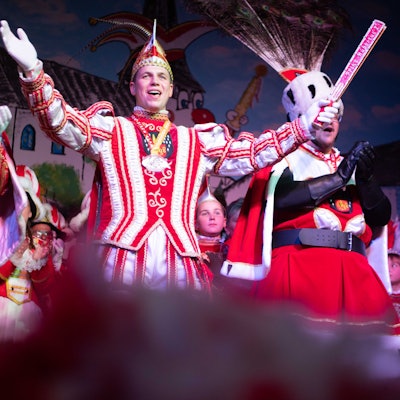 Das Bild zeigt das neue Dom-Escher Dreigestirn während der Proklamation.