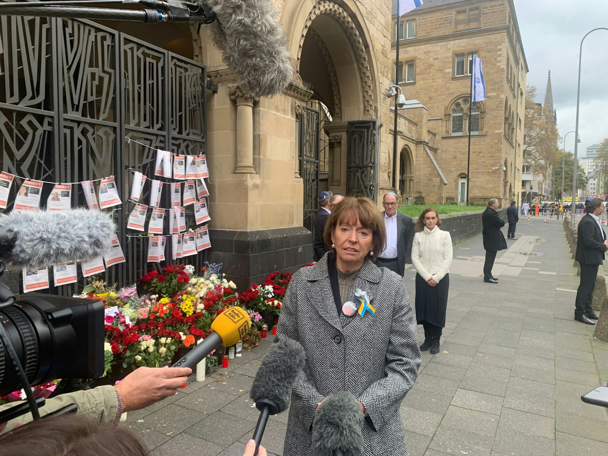 OB Henriette Reker an der Synagoge