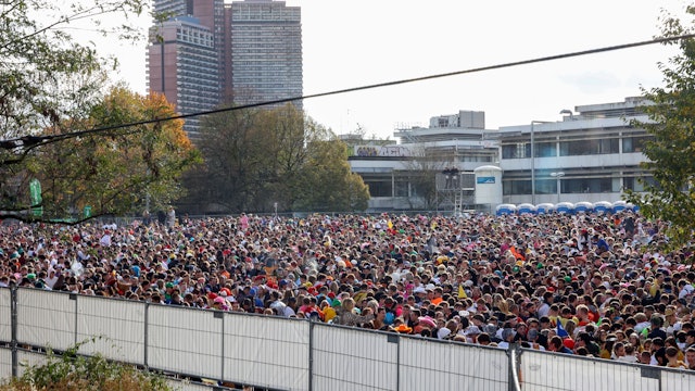 11.11.2023
Köln:
11.11 - Sessionsauftakt Kölner Karneval
Uniwiese als Ausweichsfläche
Foto: Martina Goyert