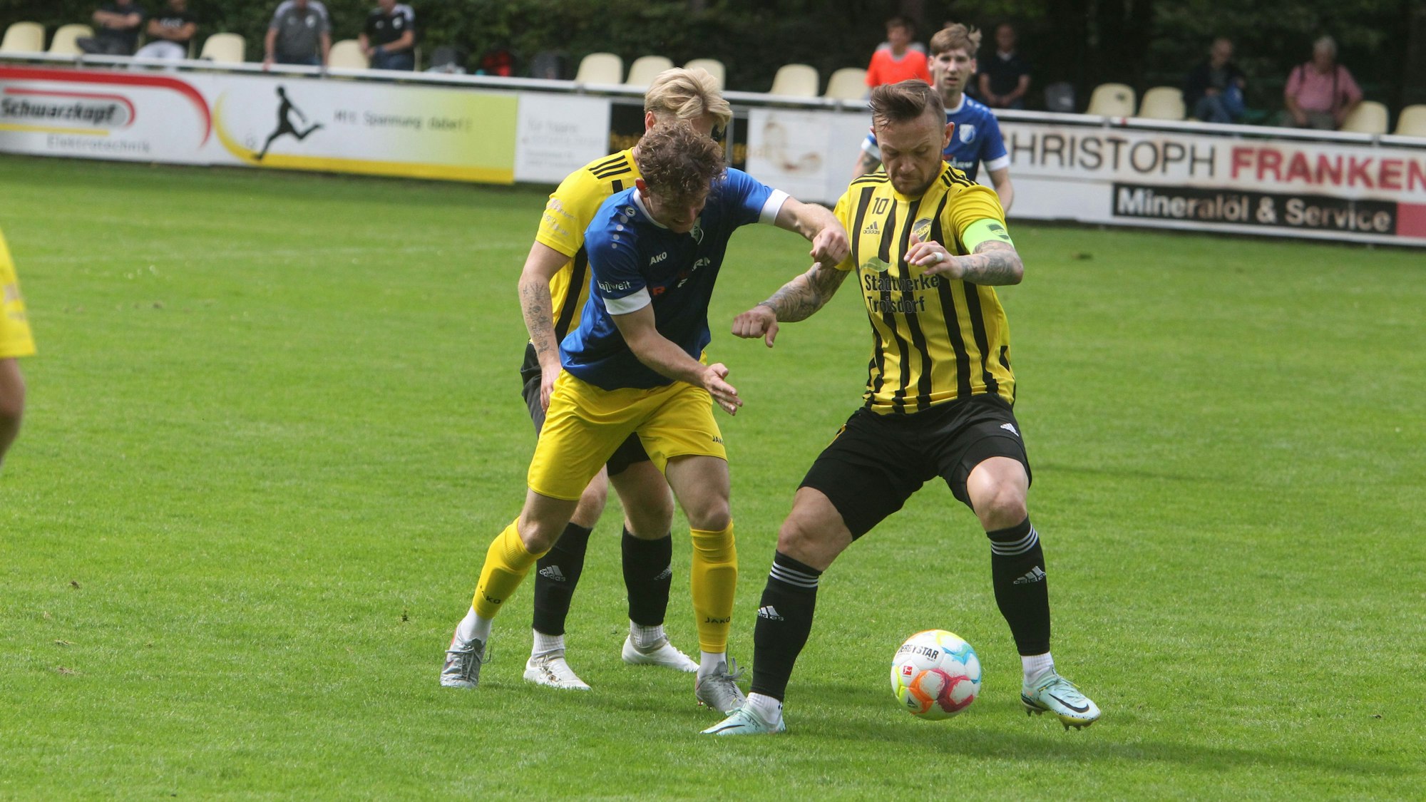 Lukas Püttmann (rechts)