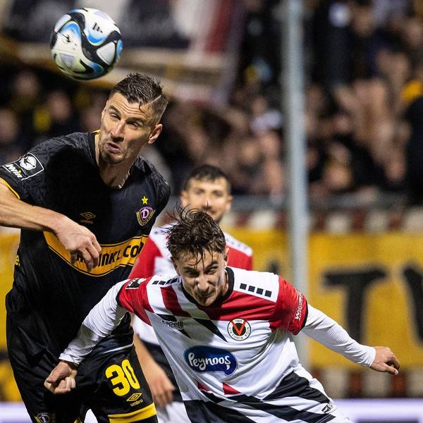 DFL3, FC Viktoria Koeln - Dynamo Dresden Stefan Kutschke Dynamo Dresden, 30 mit dem Kopfball, Jonah Sticker FC Viktoria Koeln, 33, Michael Schultz FC Viktoria Koeln, 3 DFL3, FC Viktoria Koeln - Dynamo Dresden 15. Spieltag am 10.11.2023 im Sportpark Hoehenberg in Koeln. DFL REGULATIONS PROHIBIT ANY USE OF PHOTOGRAPHS AS IMAGE SEQUENCES AND/OR QUASI-VIDEO. *** DFL3, FC Viktoria Koeln Dynamo Dresden Stefan Kutschke Dynamo Dresden, 30 with the header, Jonah Sticker FC Viktoria Koeln, 33 , Michael Schultz FC Viktoria Koeln, 3 DFL3, FC Viktoria Koeln Dynamo Dresden 15 Matchday on 10 11 2023 at Sportpark Hoehenberg in Koeln DFL REGULATIONS PROHIBIT ANY USE OF PHOTOGRAPHS AS IMAGE SEQUENCES AND OR QUASI VIDEO Copyright: xBEAUTIFULxSPORTS/AxelxKohringx