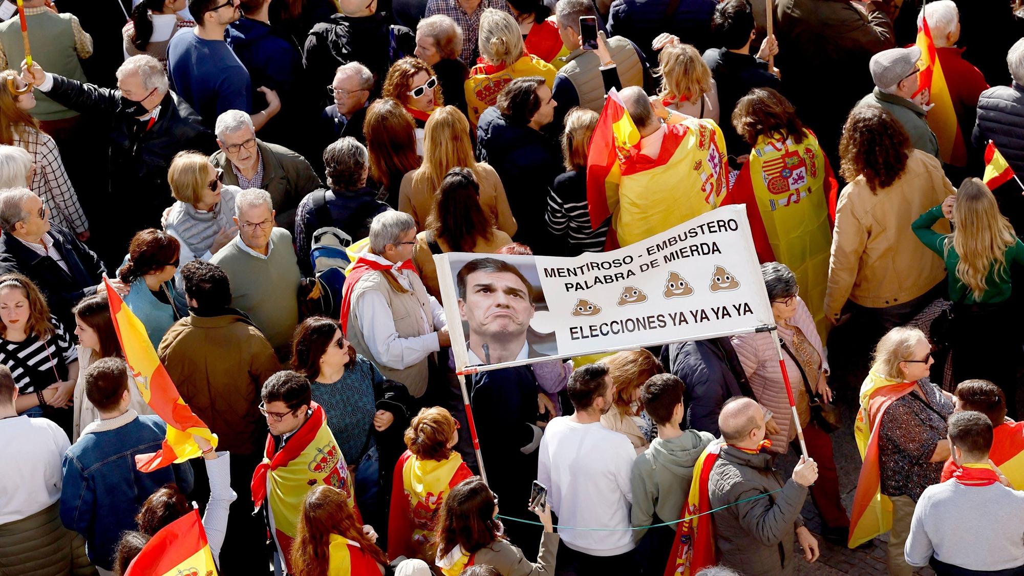 Anti-Sánchez-Demonstranten in Madrid
