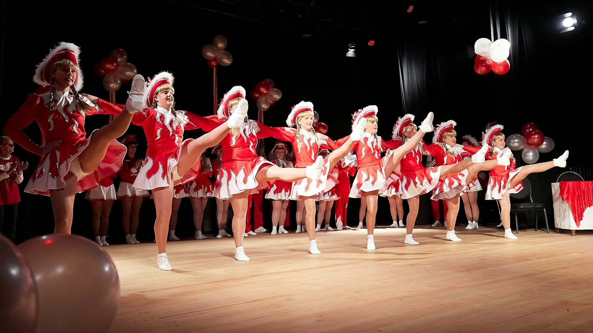Die Tänzerinnen der Gemünder Funkengarde bei ihrem Auftritt.