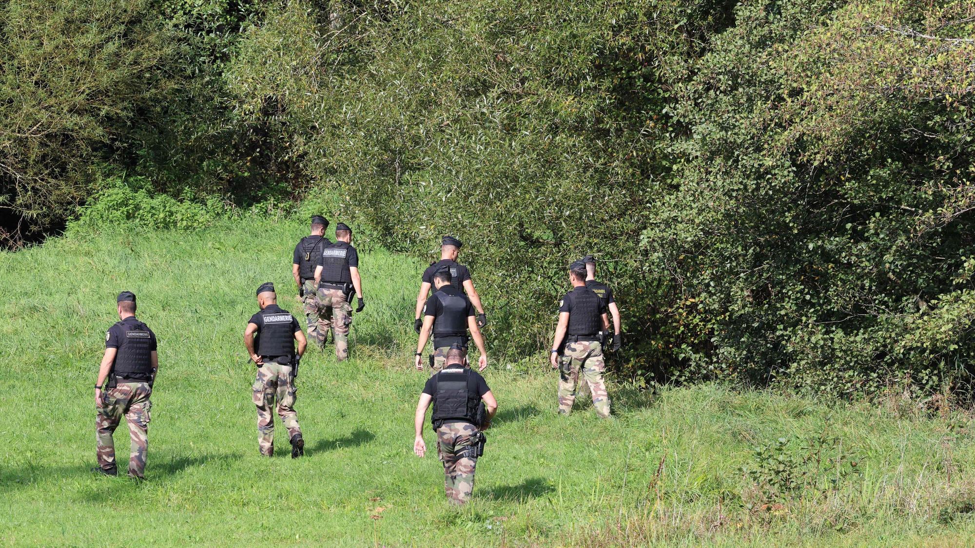 Die französische Polizei sucht in den Wäldern im Département Bas-Rhin nahe der deutschen Grenze nach der vermissten 15-jährigen Lina.