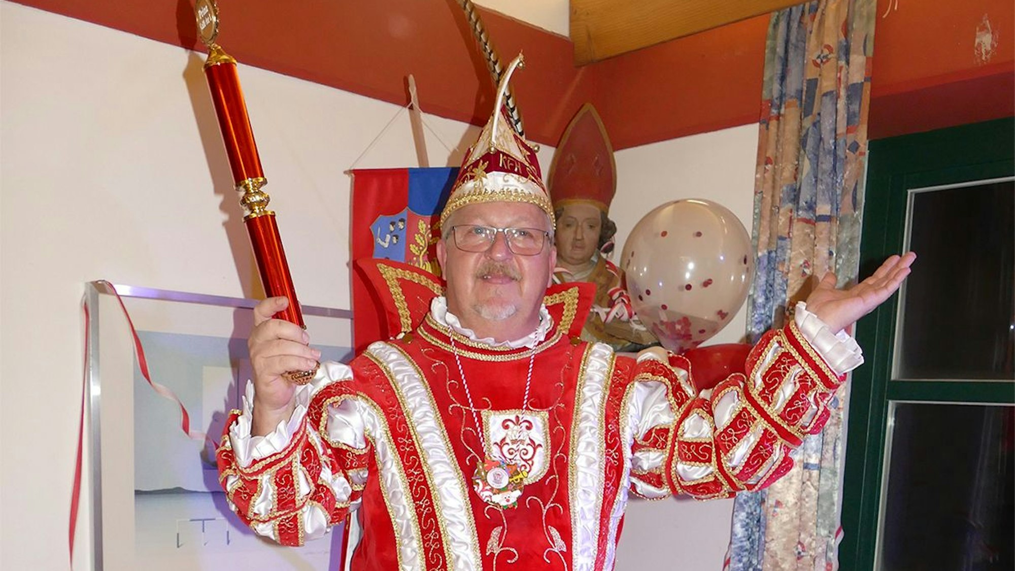 Karl-Heinz Ponsen in seinem Ornat als Karnevalsprinz Kalli.