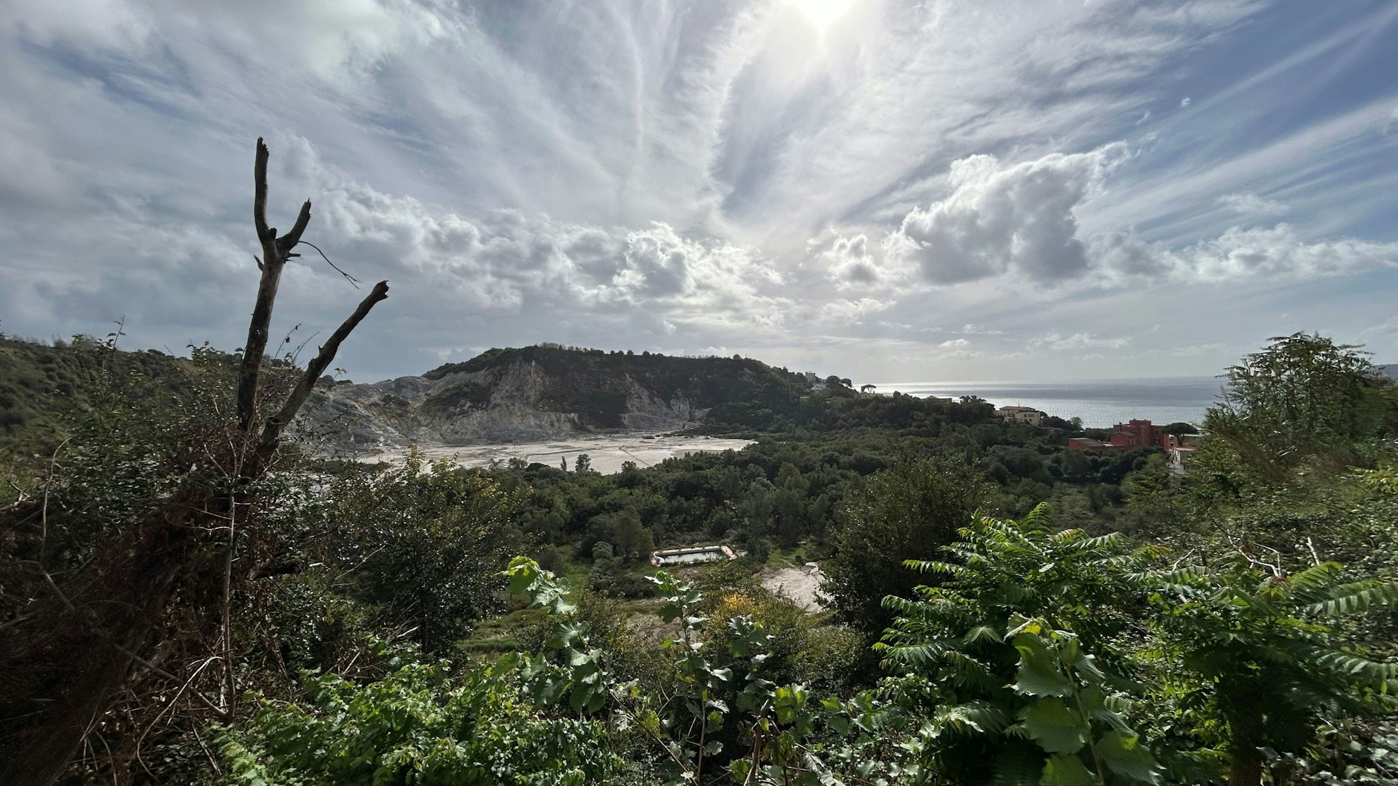 Das Vulkanfeld Solfatara in der Kleinstadt Pozzuoli im Westen der italienischen Millionenmetropole Neapel.